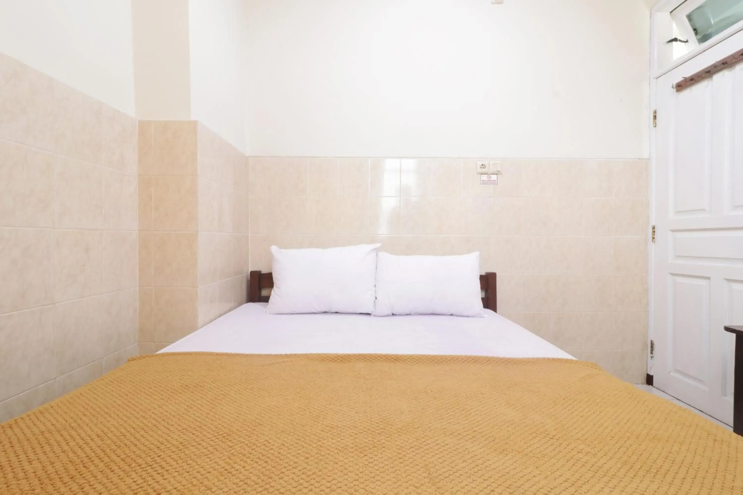 Superior Deluxe Double or Twin Room in Hotel Omah Ampel Syariah Superior Deluxe Double or Twin Room in Hotel Omah Ampel Syariah