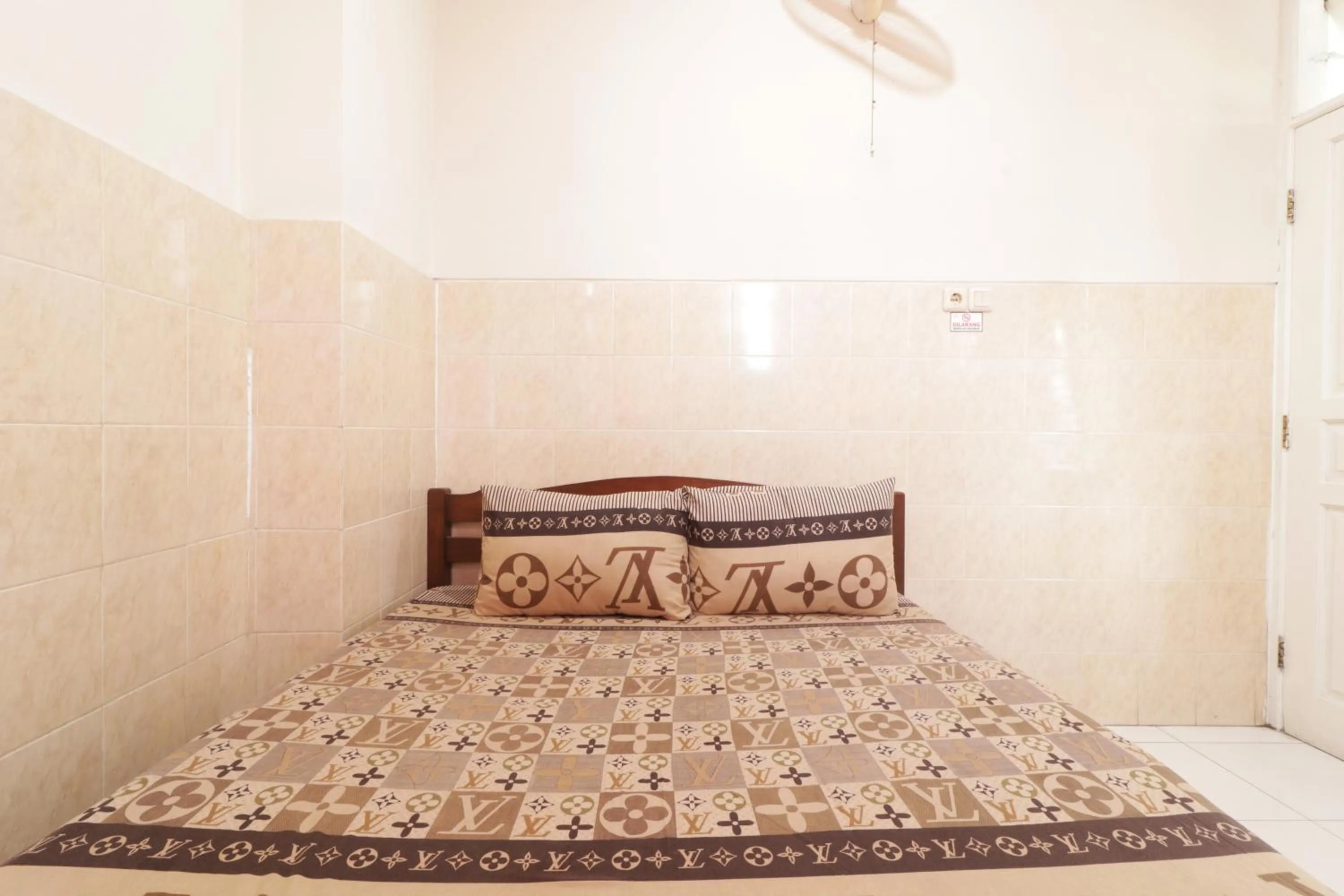 Bedroom, Bed in Hotel Omah Ampel Syariah