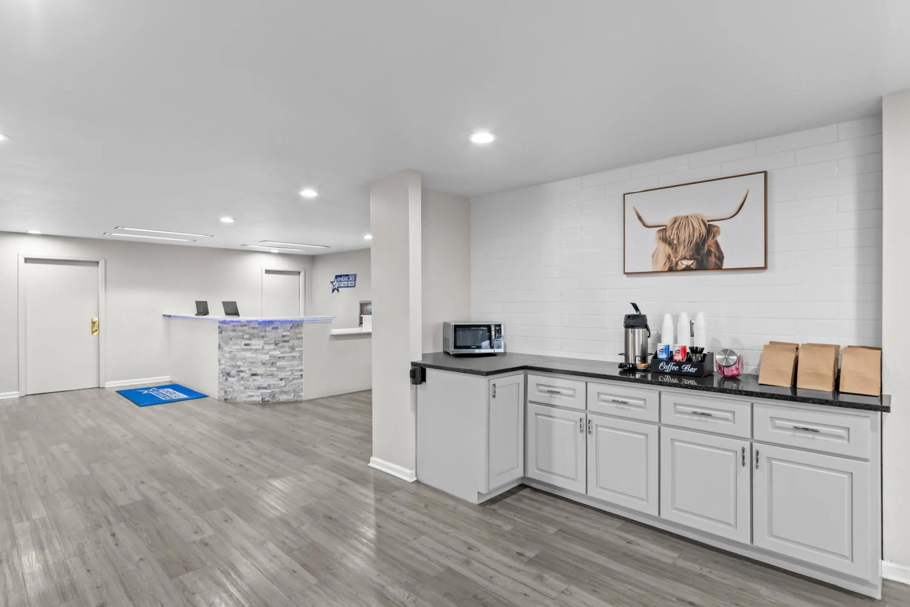 Breakfast in Americas Best Value Inn Austin