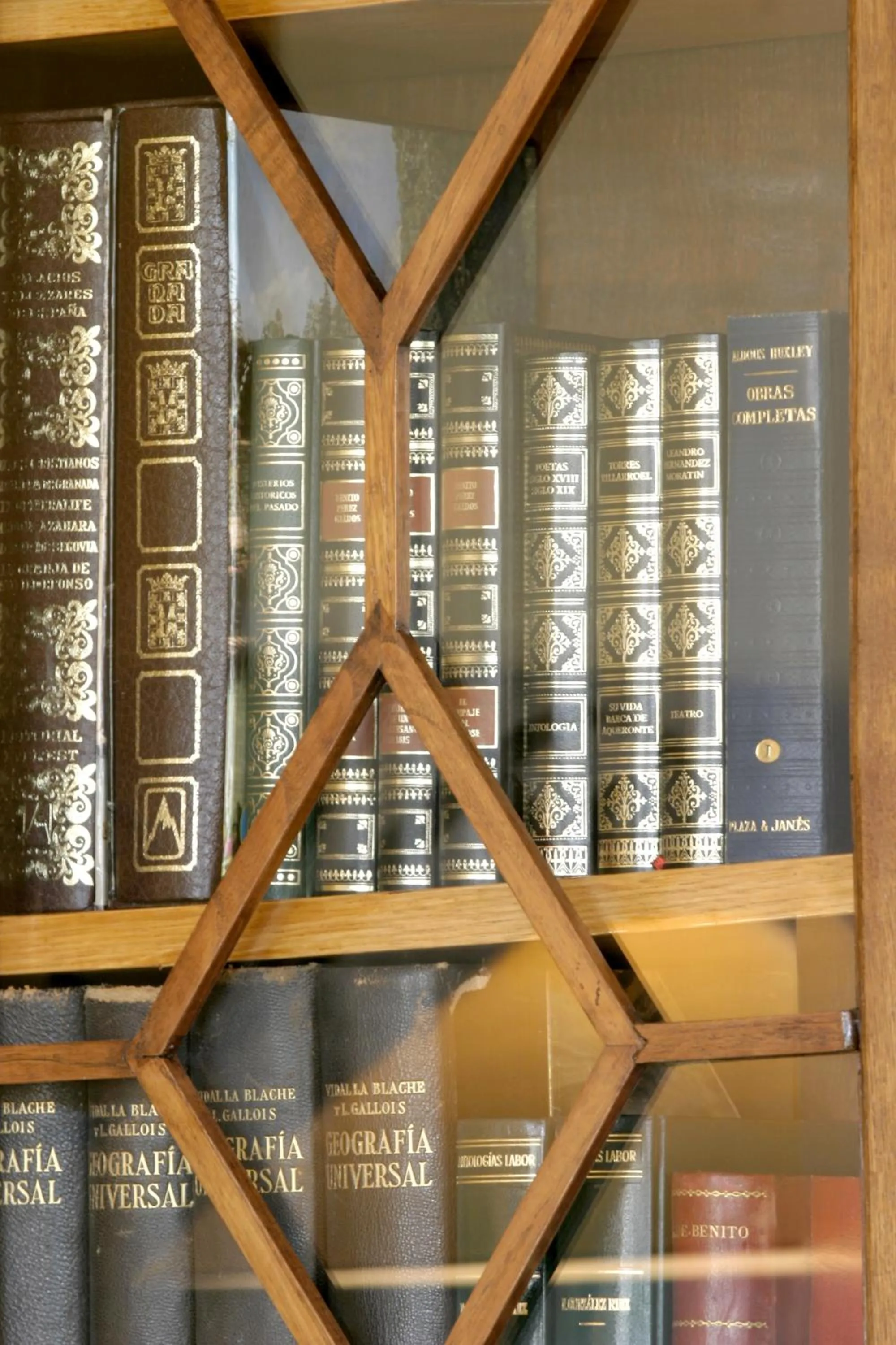 Library in Hotel Casona El Arral