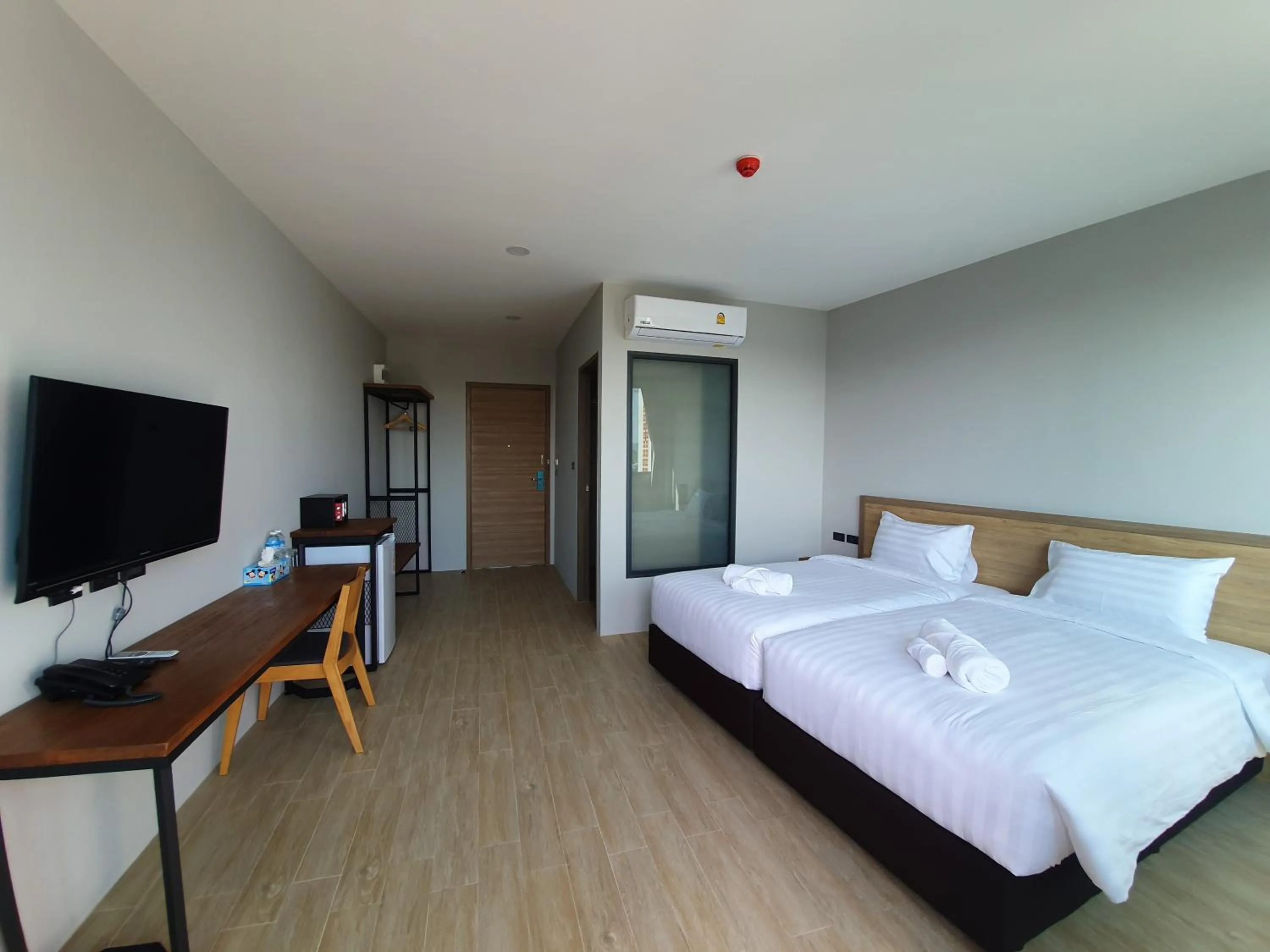 TV and multimedia, Bed in Atom Phuket Hotel