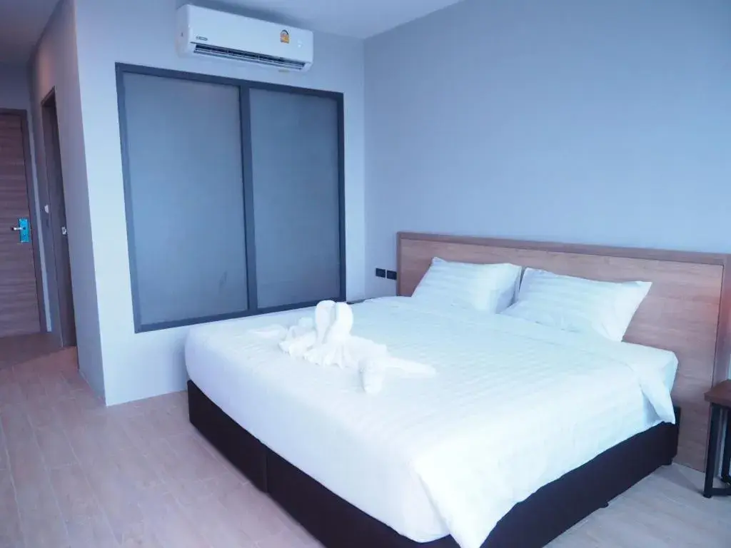 Deluxe Double Room with Balcony in Atom Phuket Hotel Deluxe Double Room with Balcony in Atom Phuket Hotel