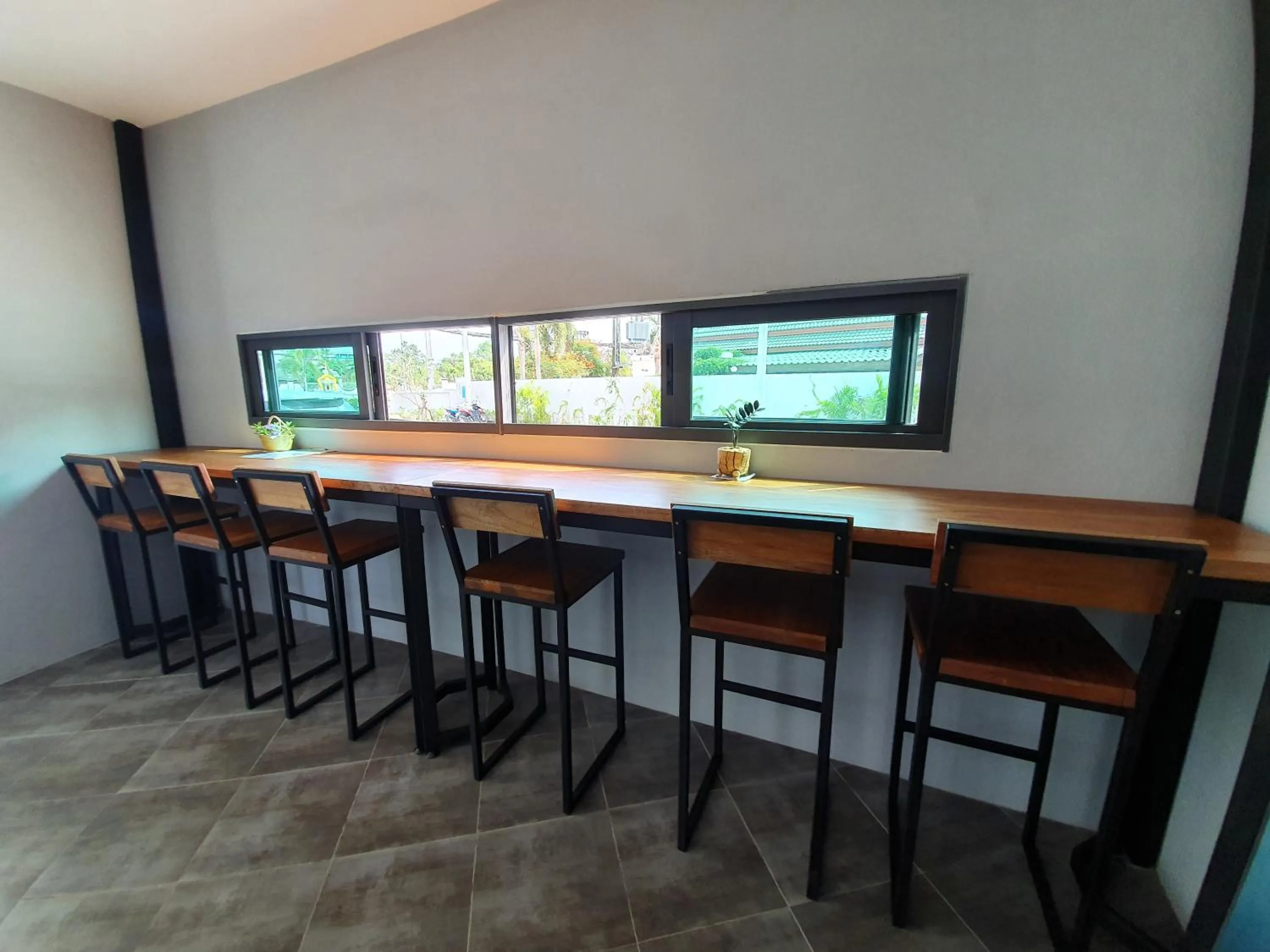 Restaurant/places to eat in Atom Phuket Hotel