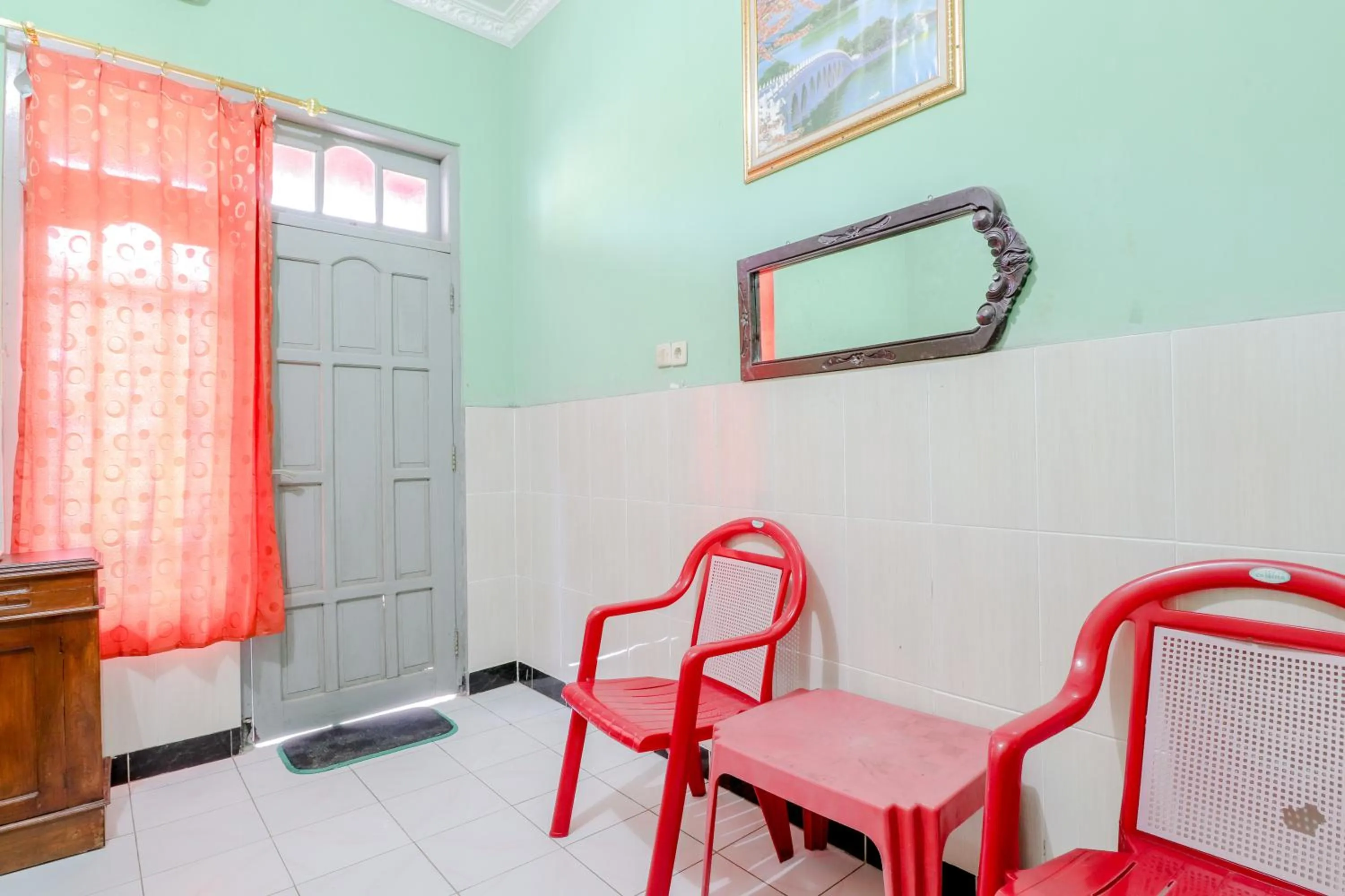 Seating area in Losmen Panorama