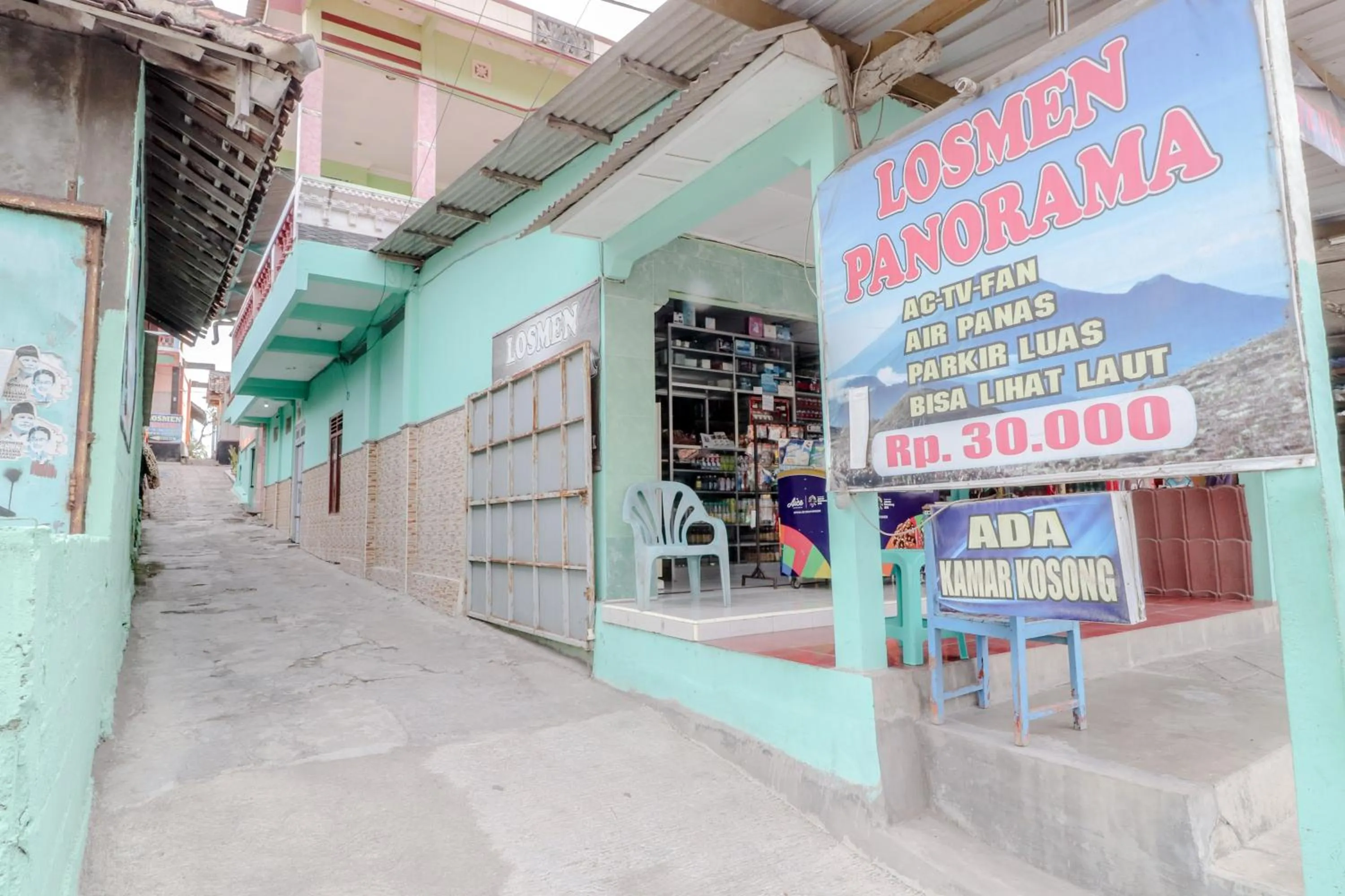 Property building in Losmen Panorama