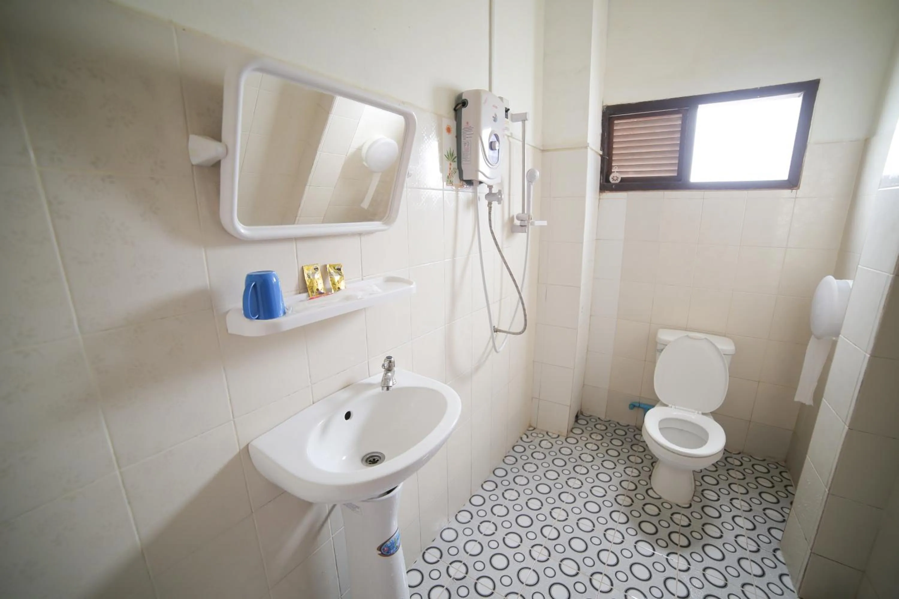 Toilet in Maylay Guesthouse