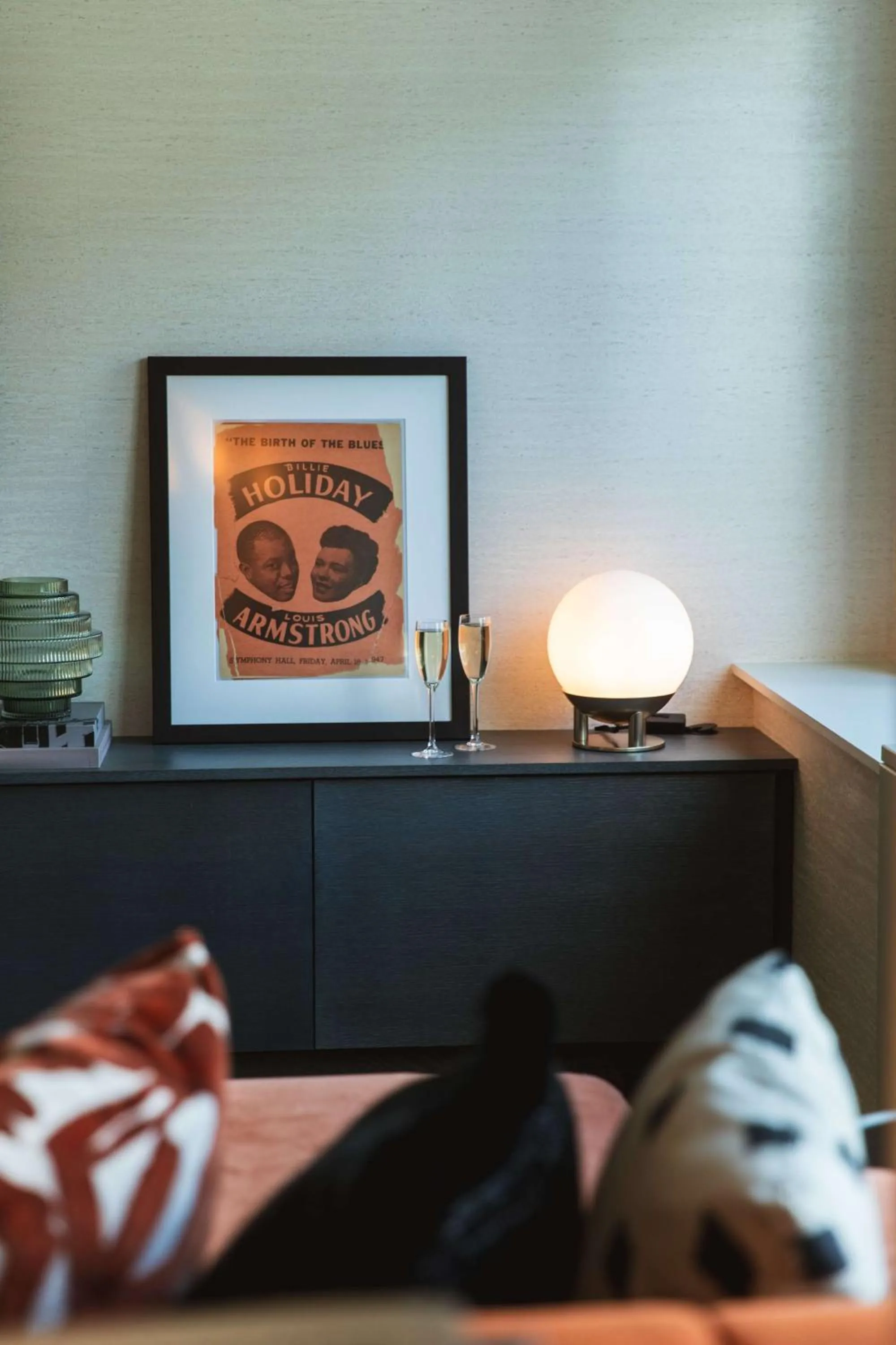 Photo of the whole room, Bed in Thompson Central Park New York, by Hyatt