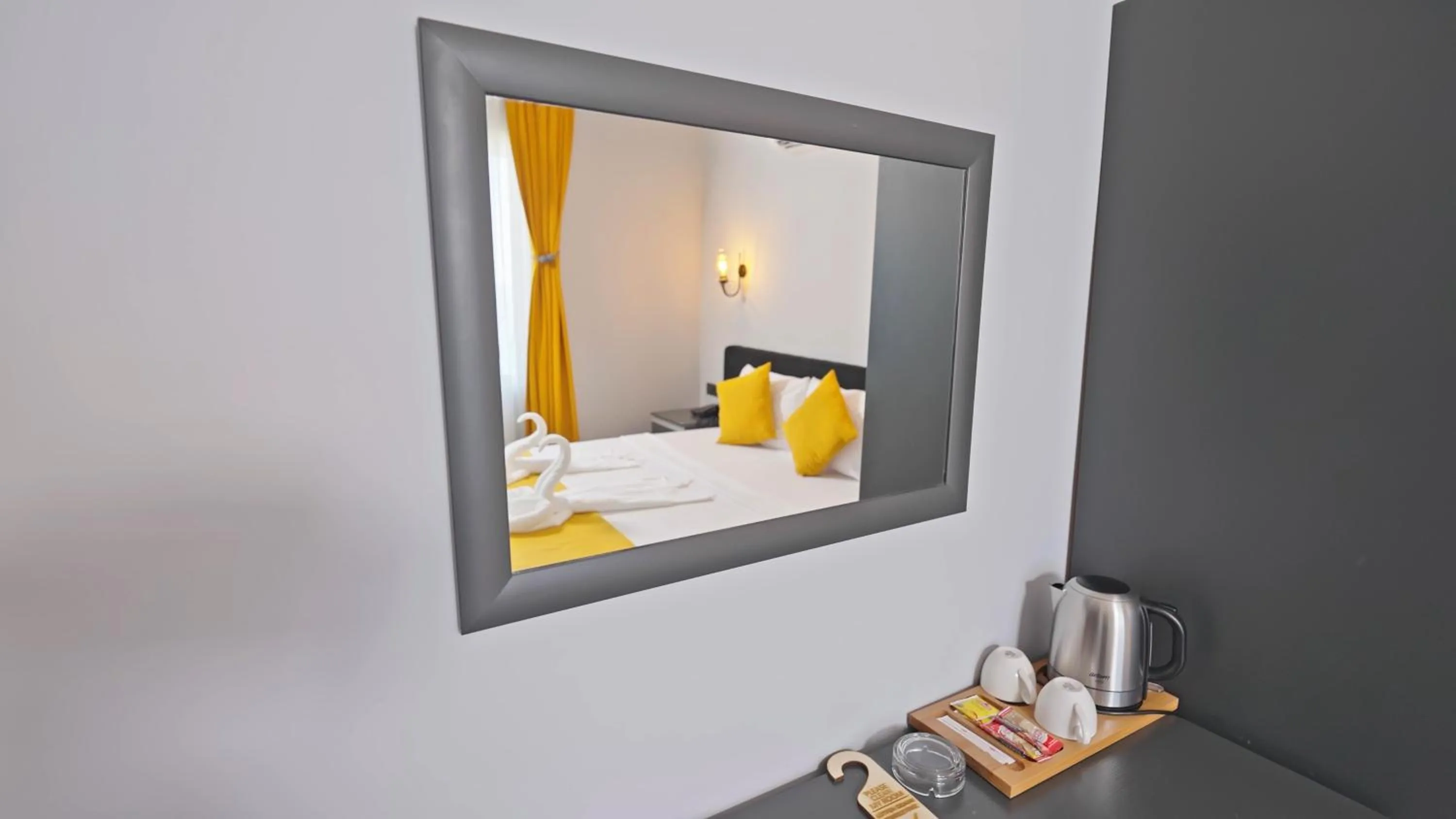 Bed in Yasemin Hotel