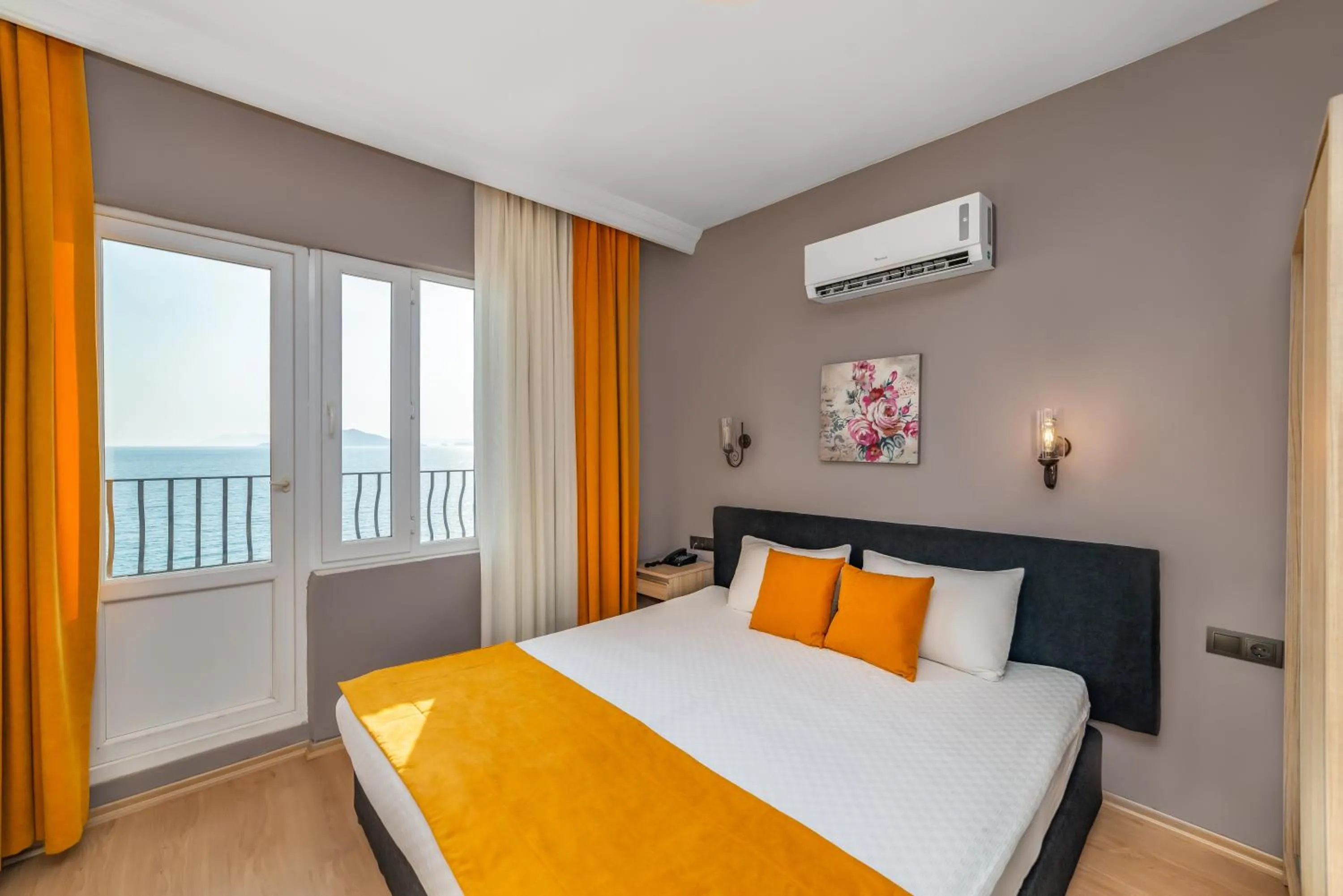 Bed in Yasemin Hotel