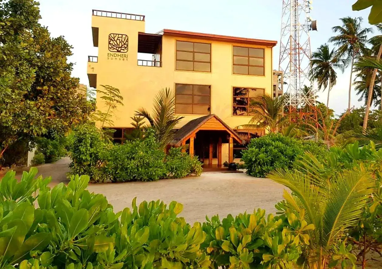 Property building in Endheri Sunset Dhangethi Property building in Endheri Sunset Dhangethi