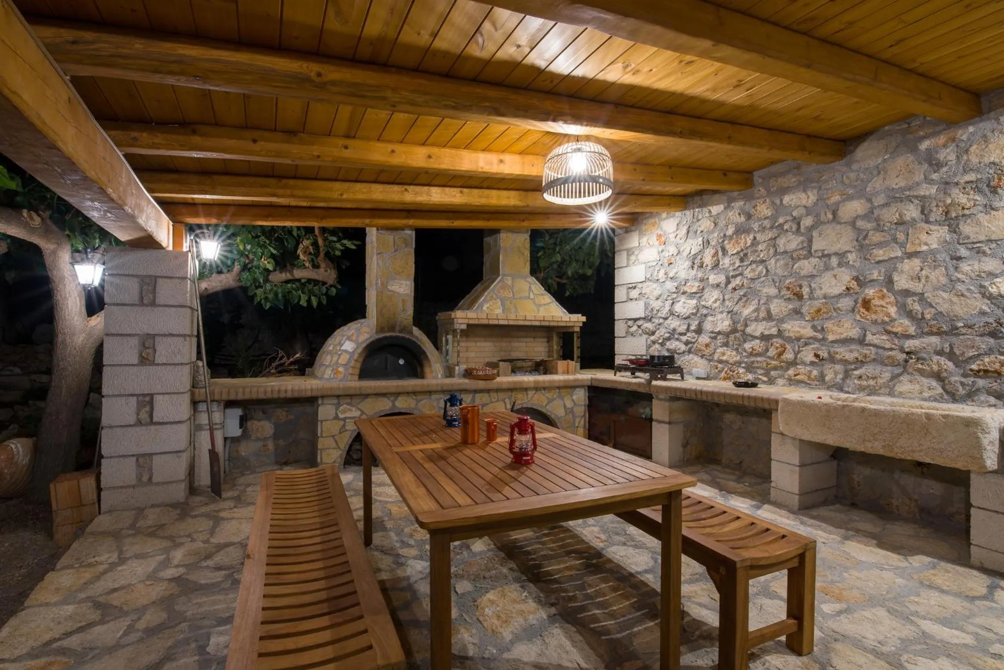 Dining area in Villa Koutalas
