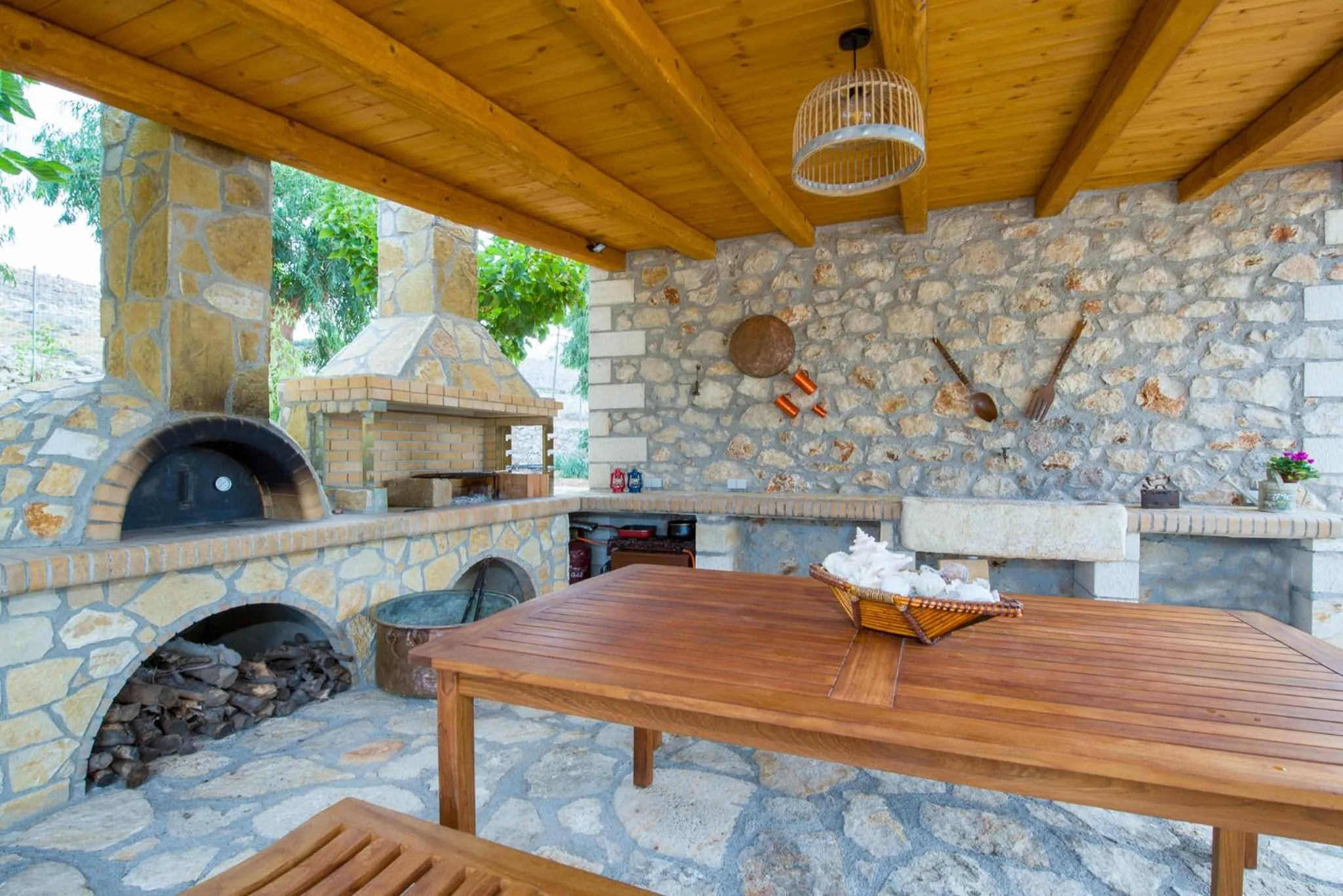 BBQ facilities in Villa Koutalas