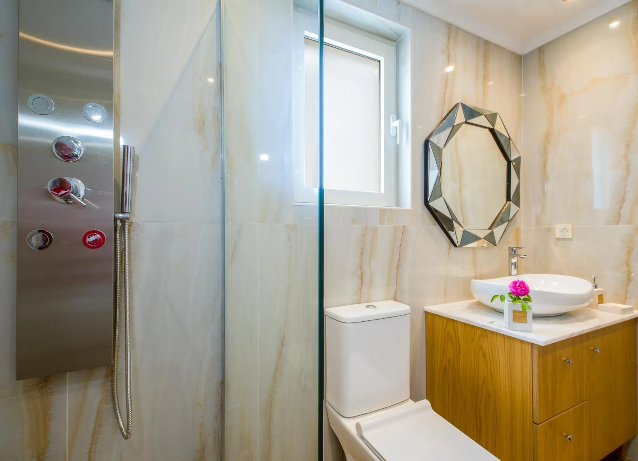 Bathroom in Villa Koutalas