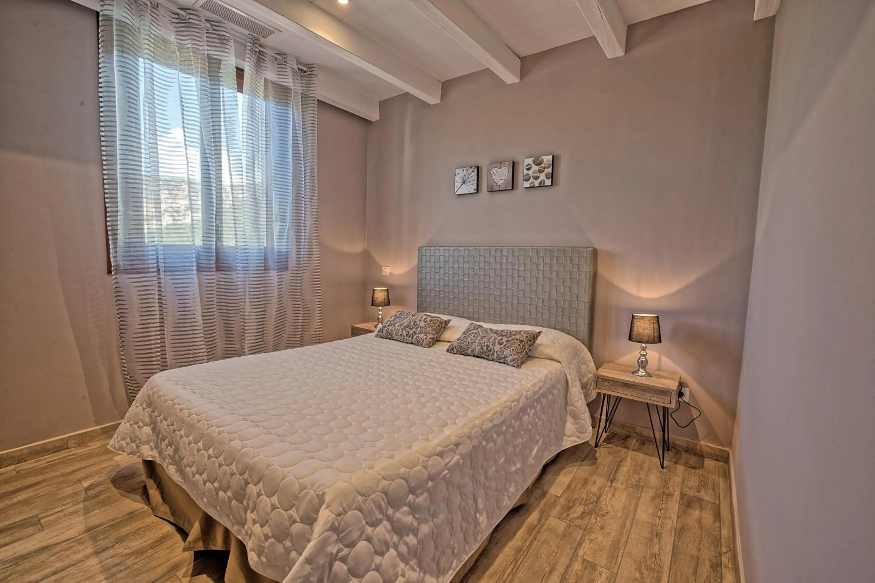 Bed in Auberge Lustincone
