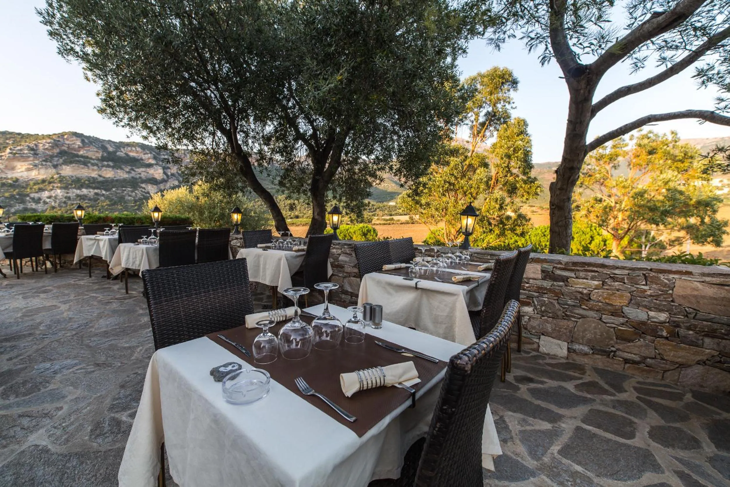 Restaurant/places to eat in Auberge Lustincone