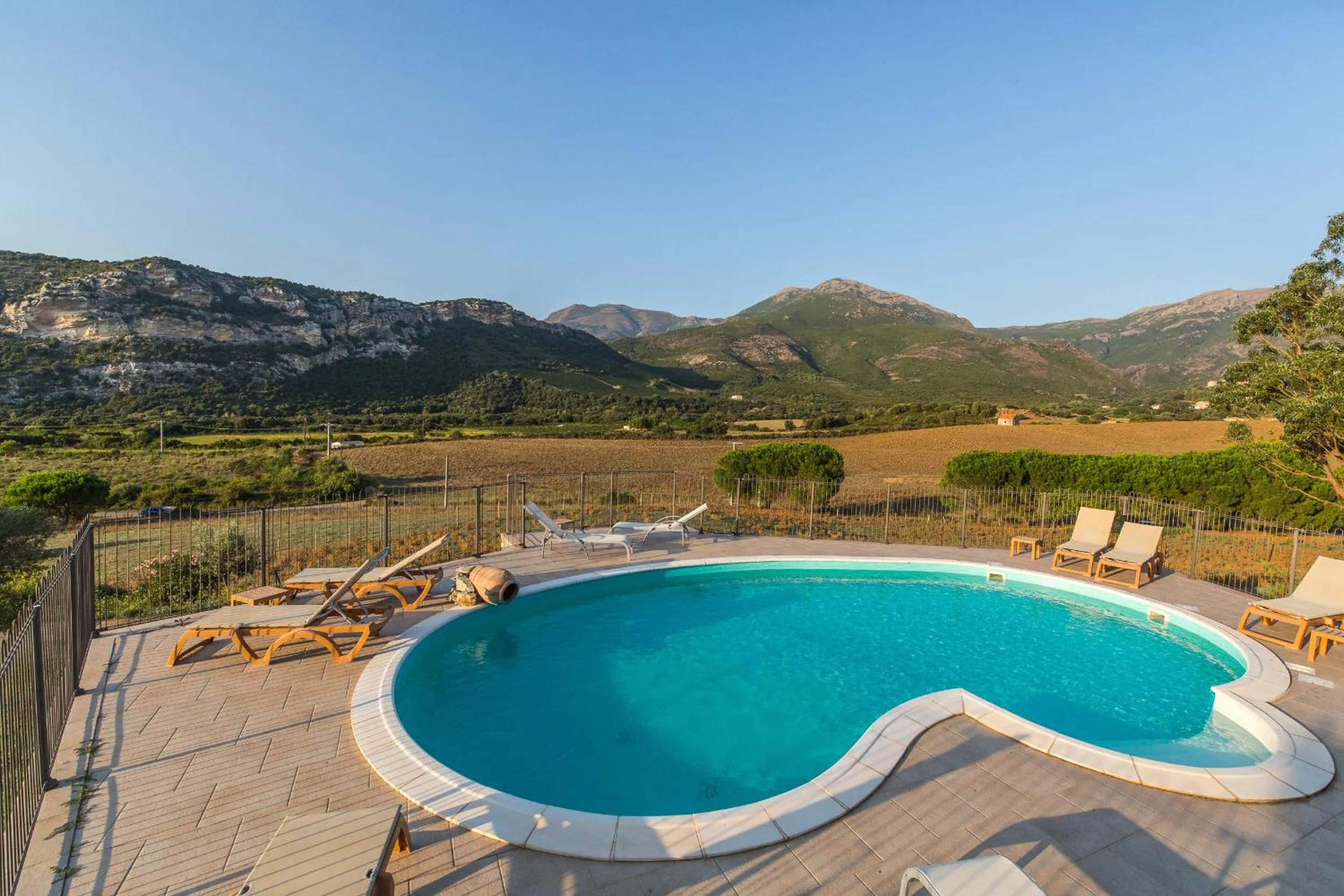 Swimming pool in Auberge Lustincone