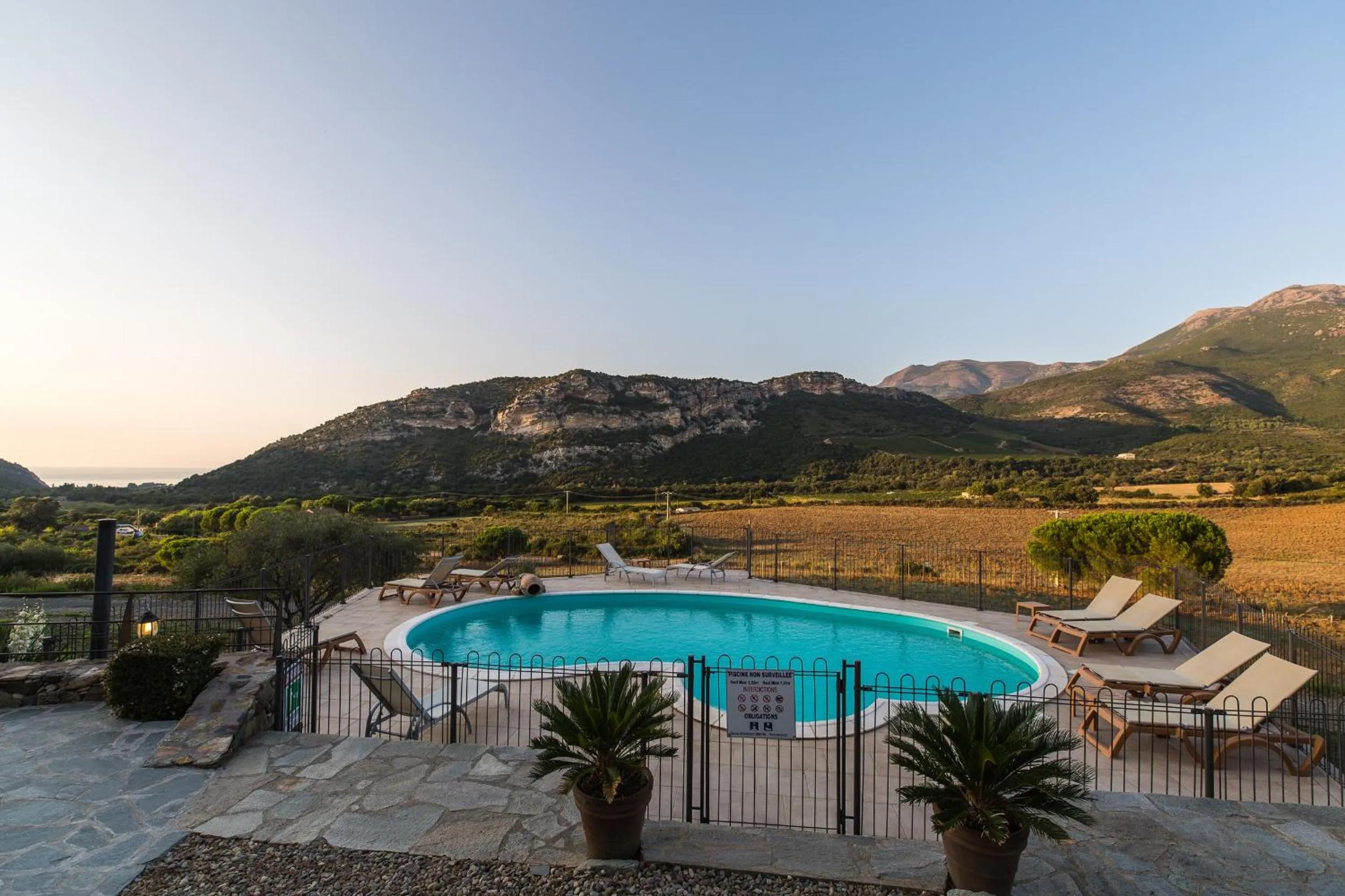 Swimming pool in Auberge Lustincone