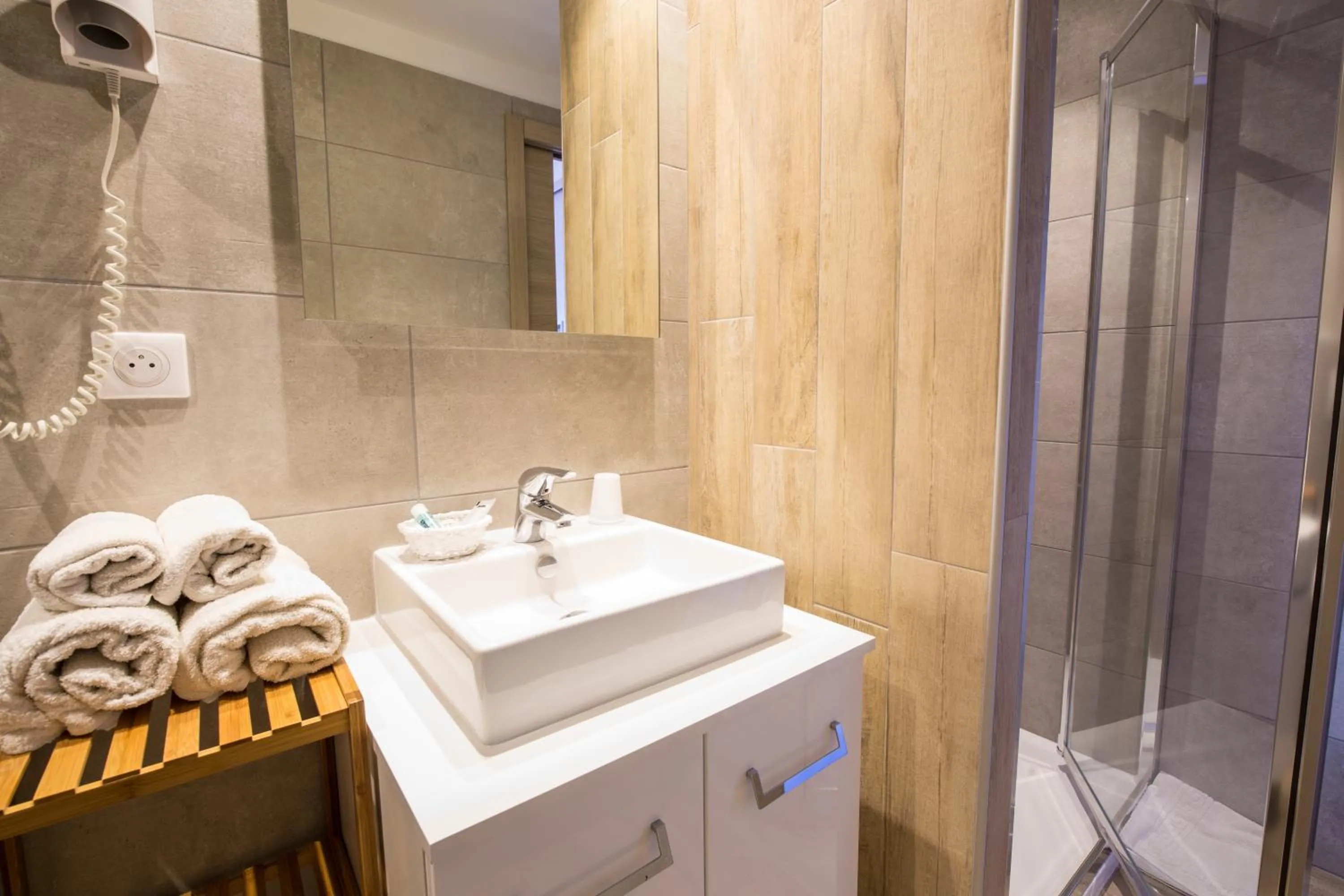 Bathroom in Auberge Lustincone