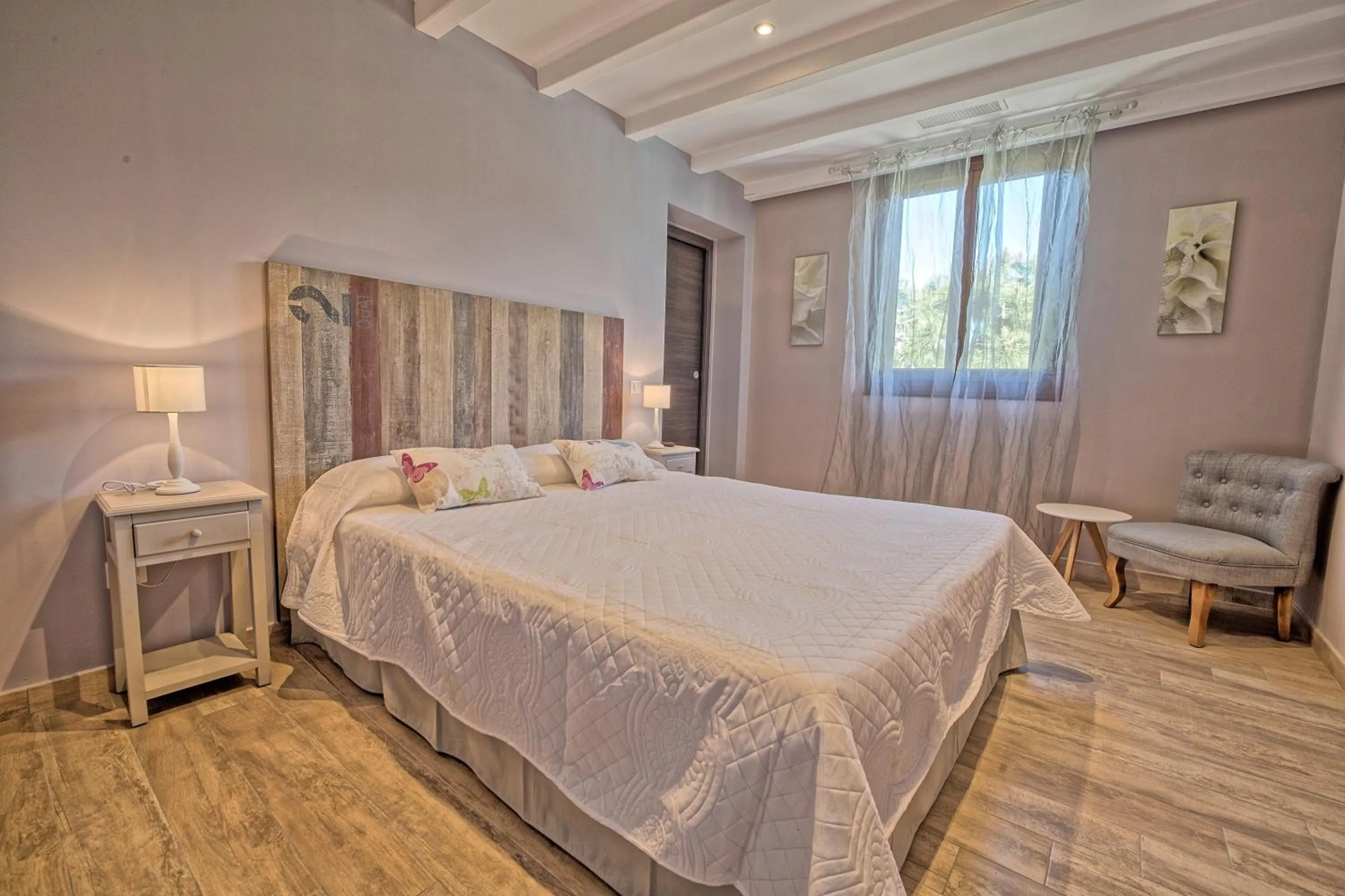 Bed in Auberge Lustincone