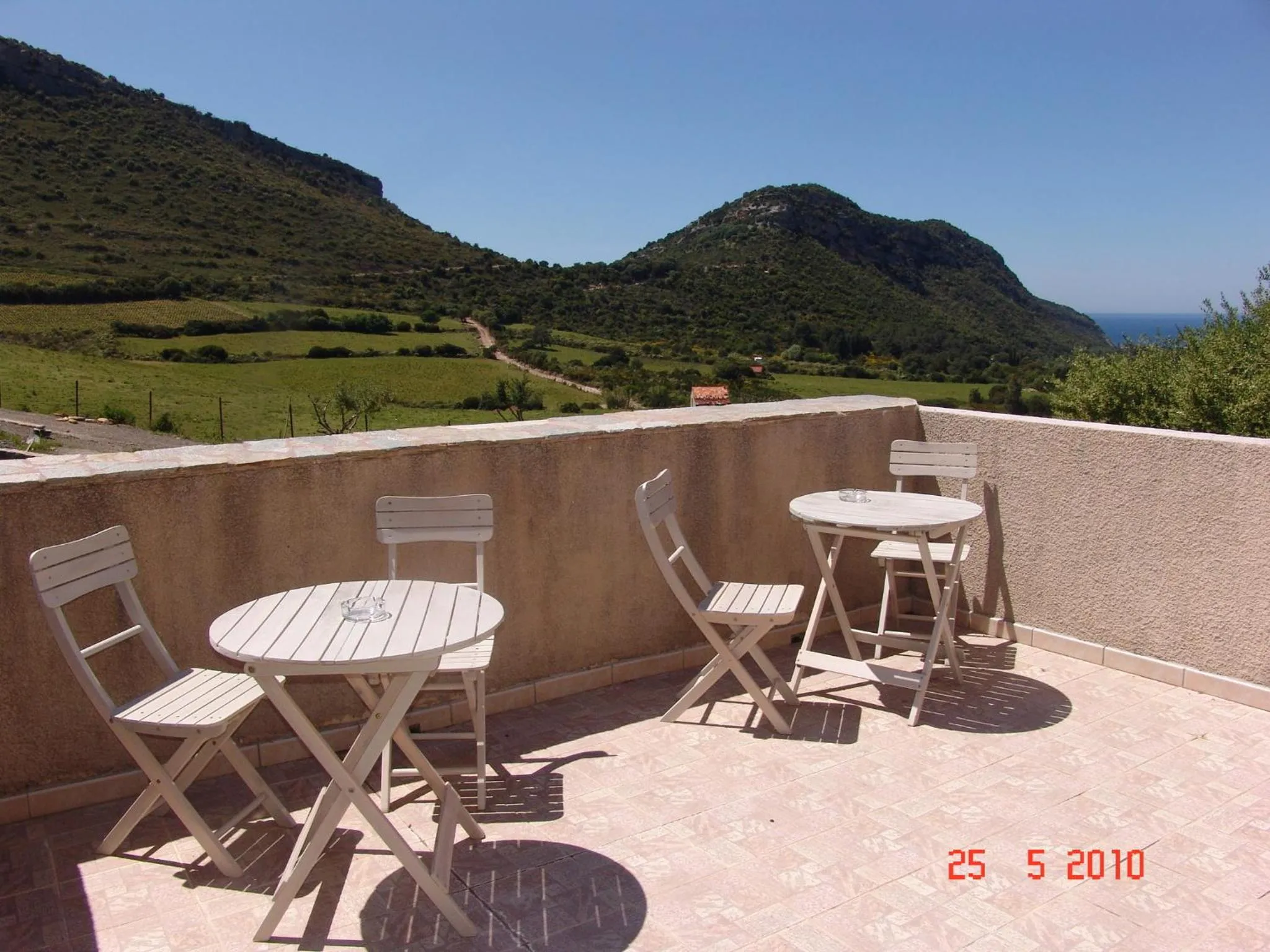 Patio in Auberge Lustincone