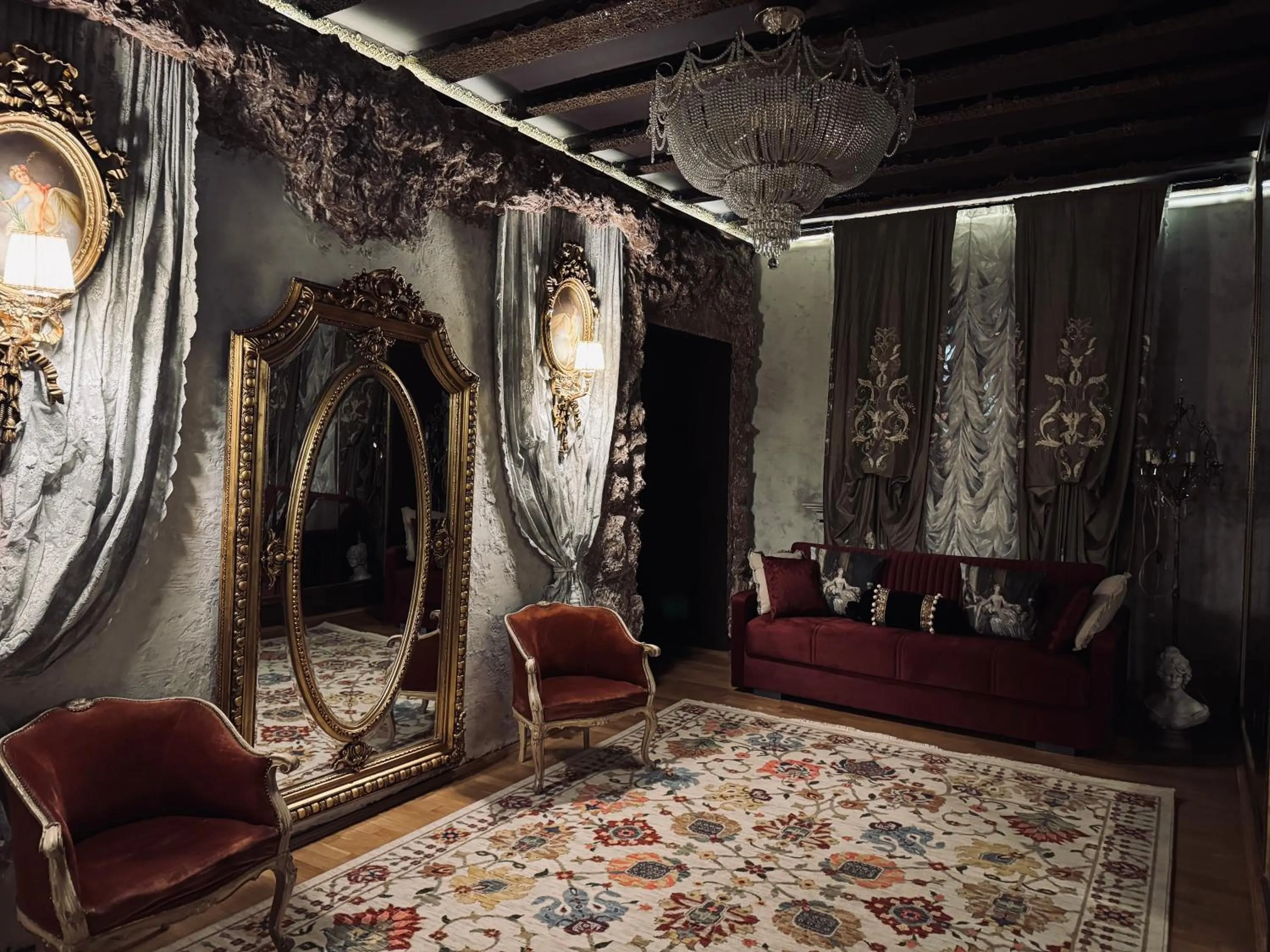 Living room in Conacul Coroanei Luxury Boutique Hotel