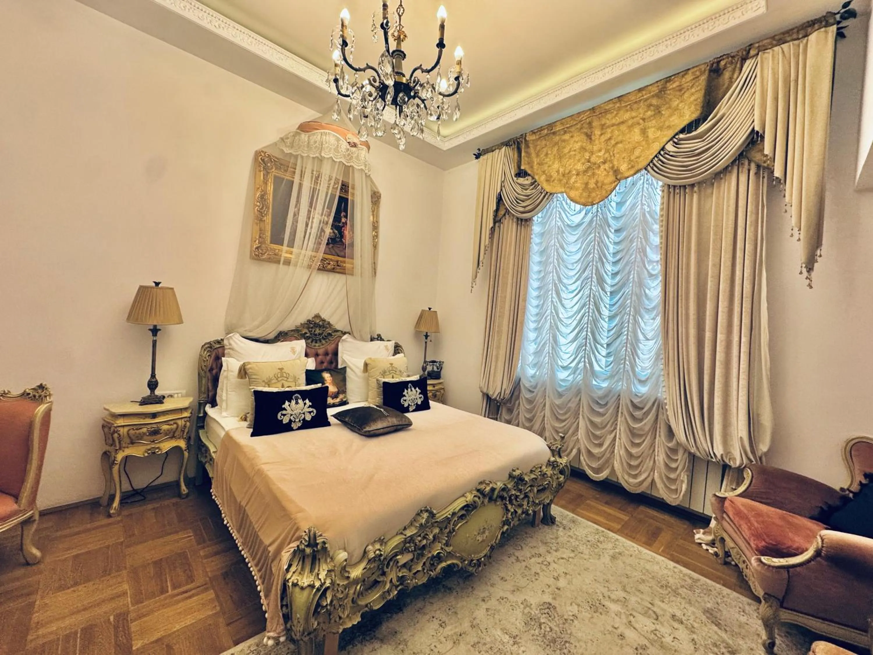 Bedroom, Bed in Conacul Coroanei Luxury Boutique Hotel