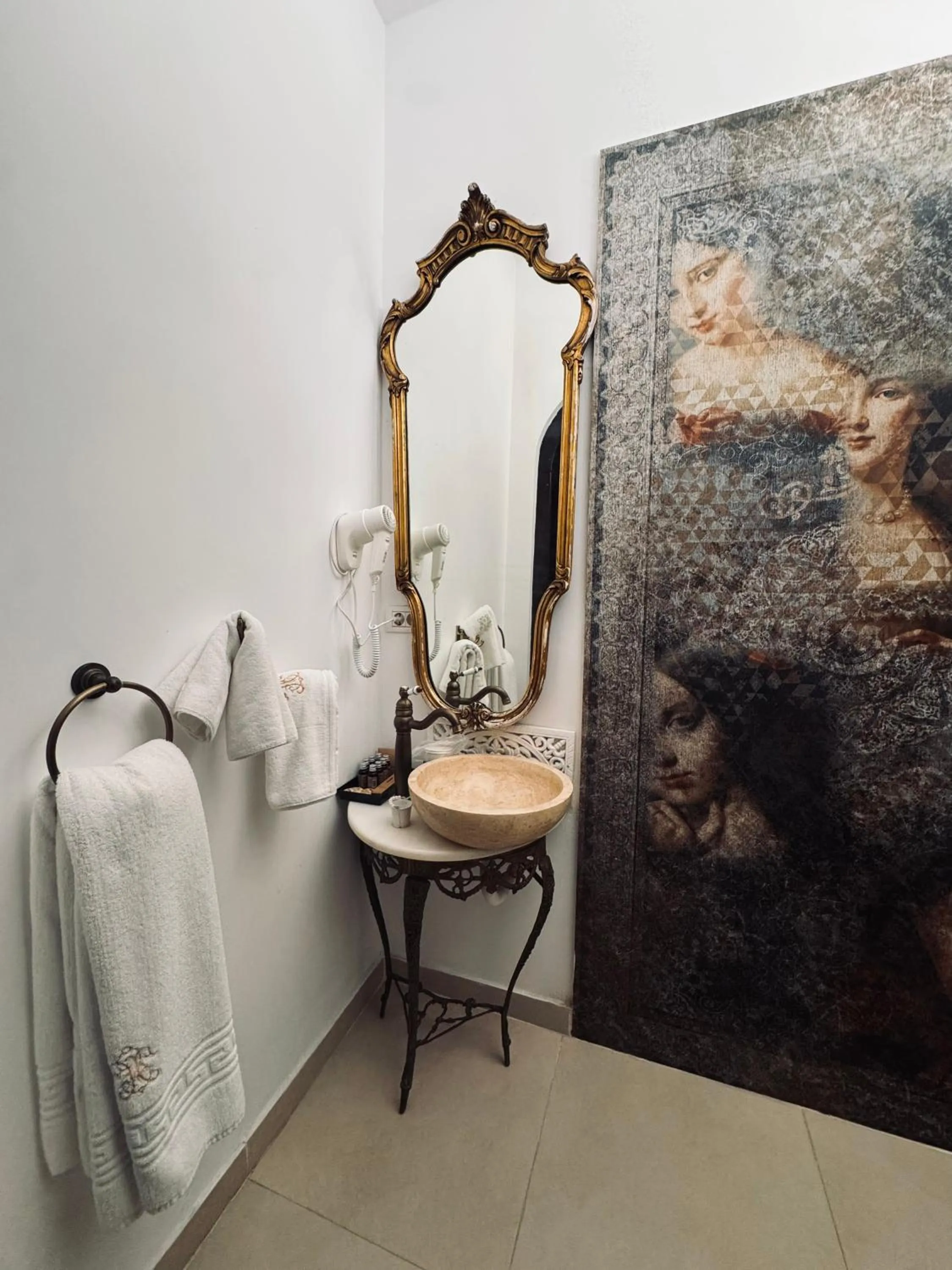 Toilet, Bed in Conacul Coroanei Luxury Boutique Hotel