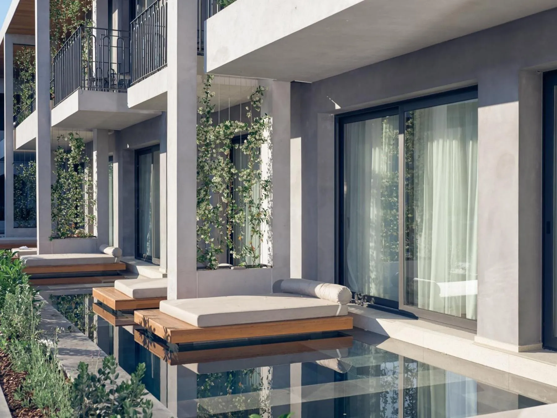 Swimming pool in Contessina Suites & Spa - Adults Only