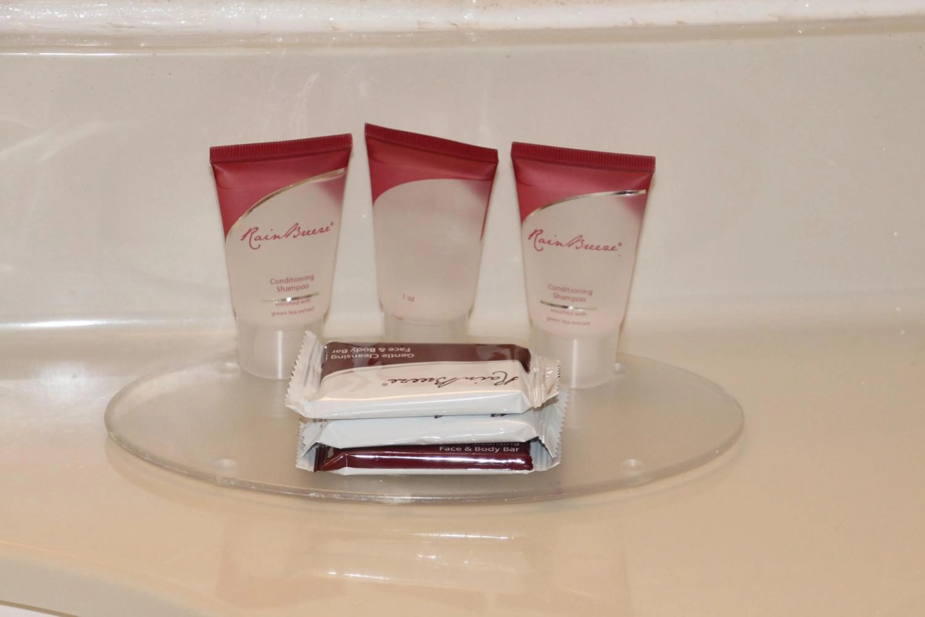 Bathroom in Bedford Plaza Hotel - Boston