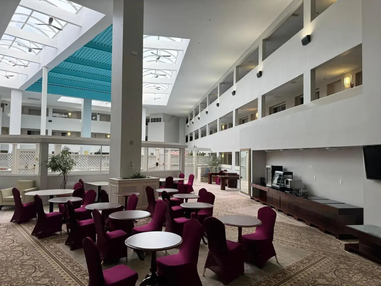 Restaurant/places to eat in Bedford Plaza Hotel - Boston Restaurant/places to eat in Bedford Plaza Hotel - Boston