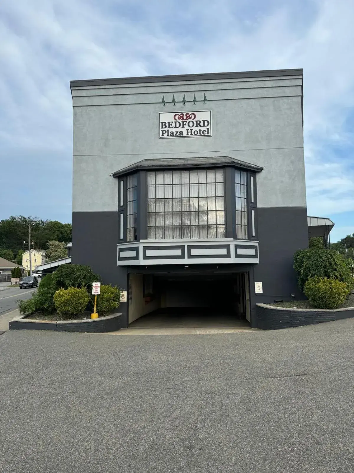 Property logo or sign in Bedford Plaza Hotel - Boston Property logo or sign in Bedford Plaza Hotel - Boston
