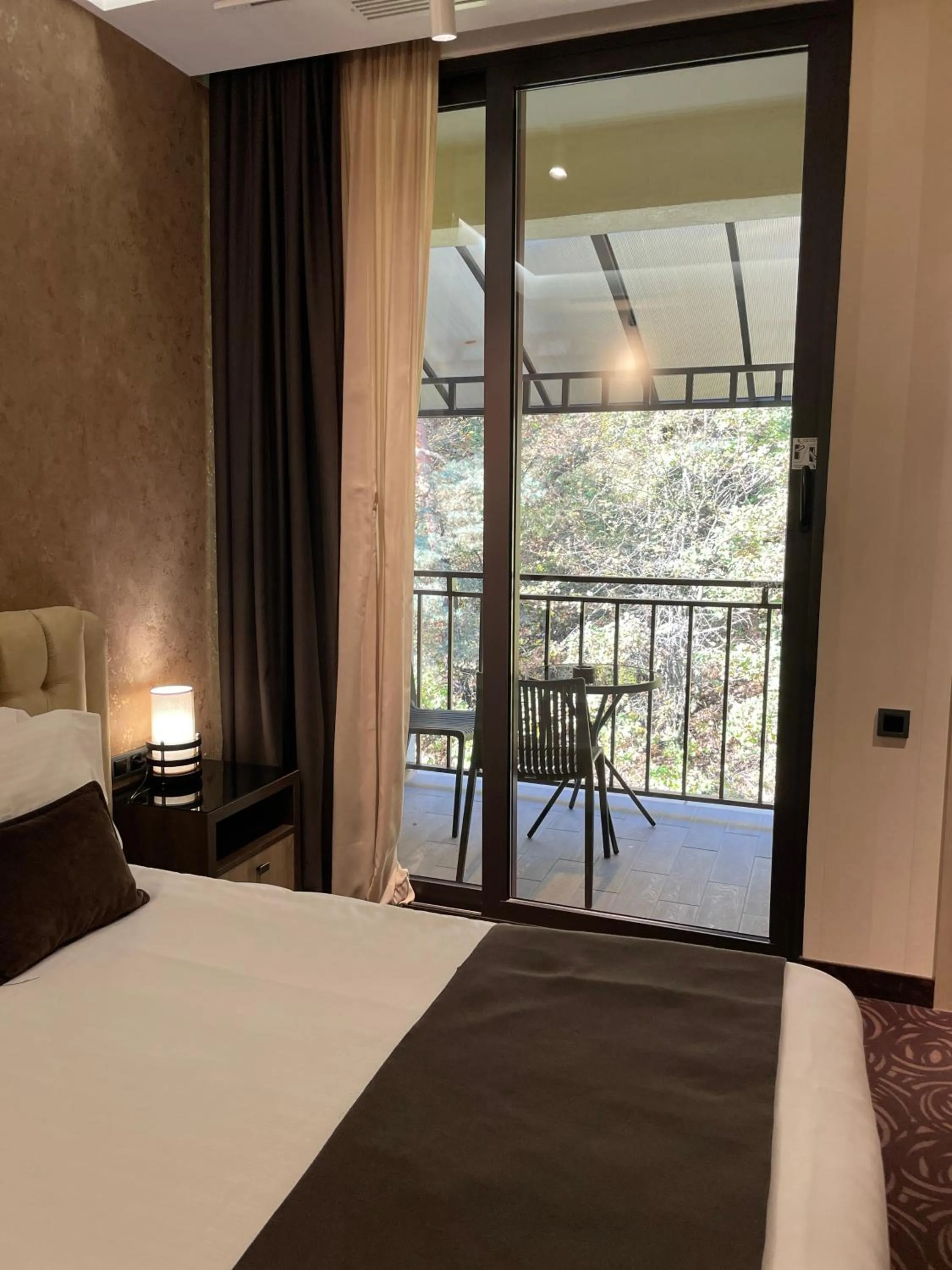 Bed in Best Western Plus Paradise Hotel Dilijan