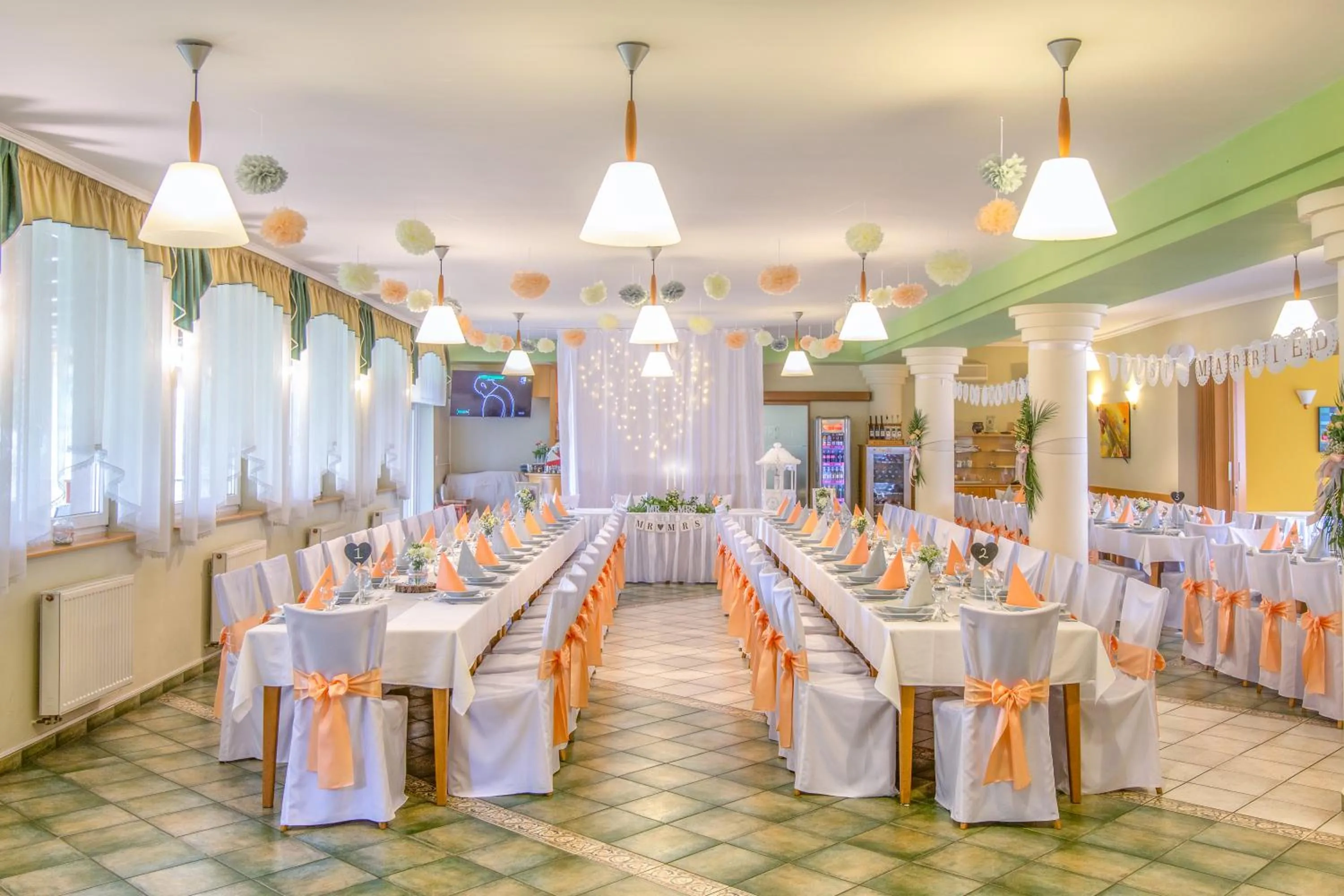 Restaurant/places to eat in Lipa Hotel és Étterem