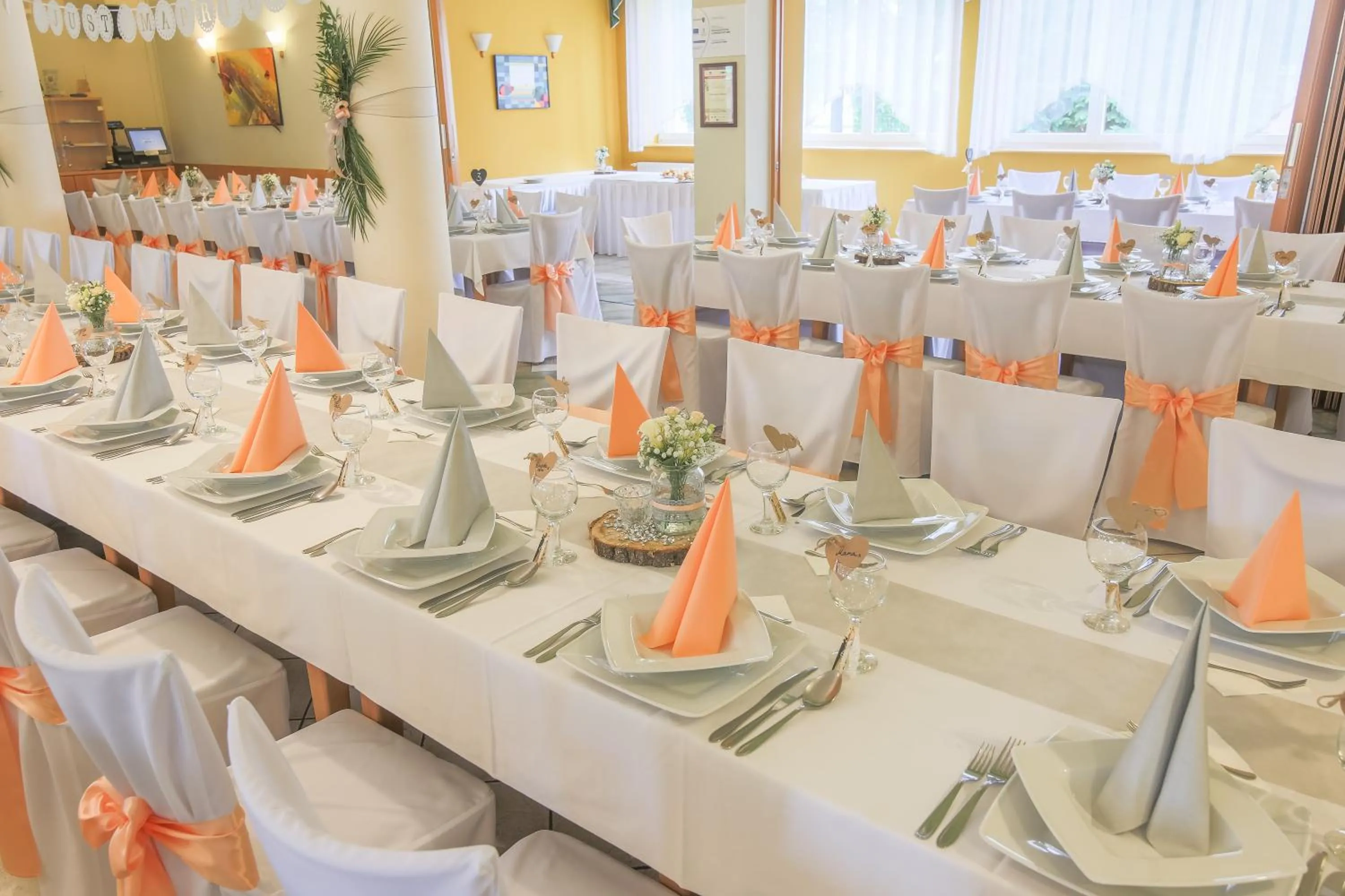 Restaurant/places to eat in Lipa Hotel és Étterem