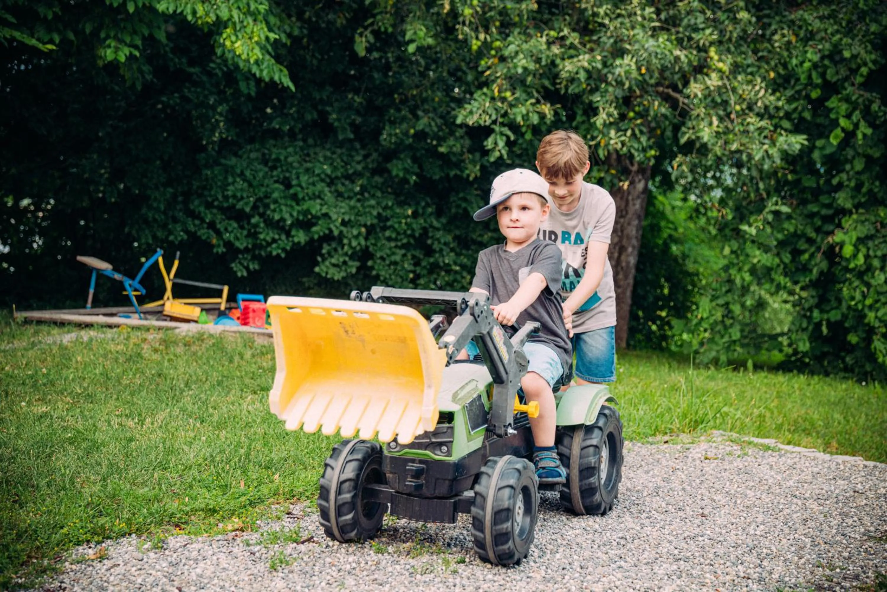 children in Landgasthof Keller