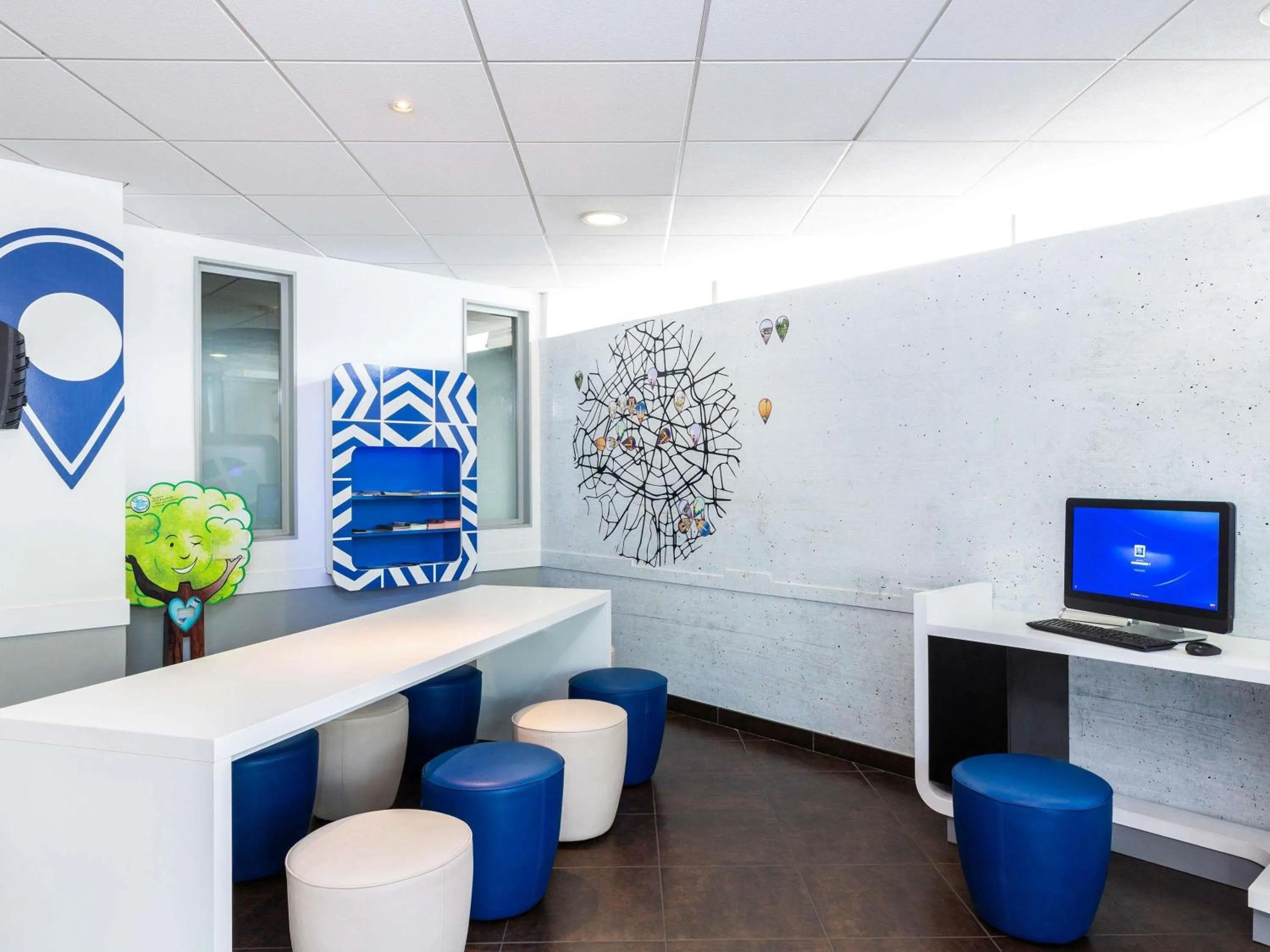 Property building in ibis budget Paris Porte de Vincennes