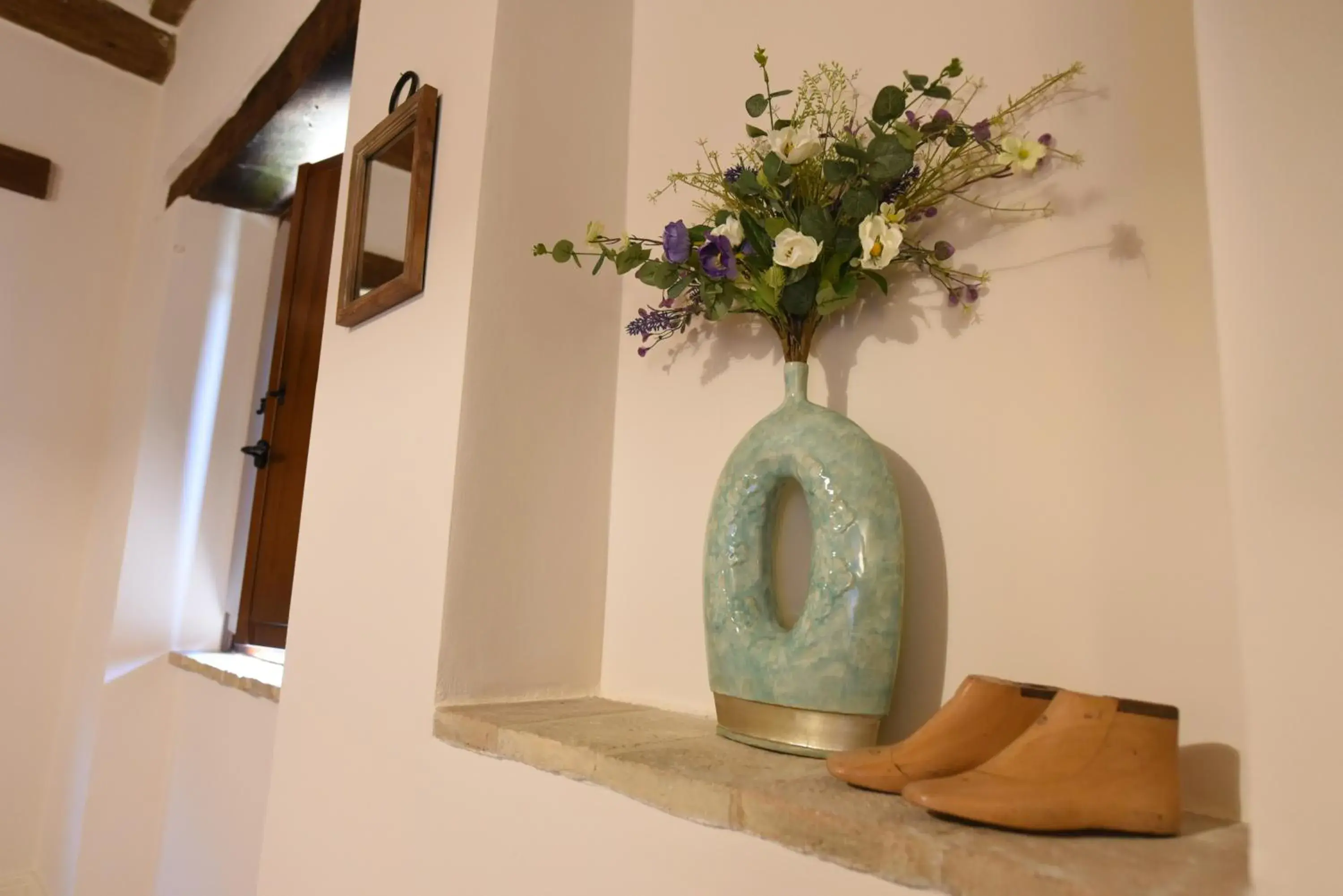 Double or Twin Room with Pool View in Villa Shmitanka Double or Twin Room with Pool View in Villa Shmitanka