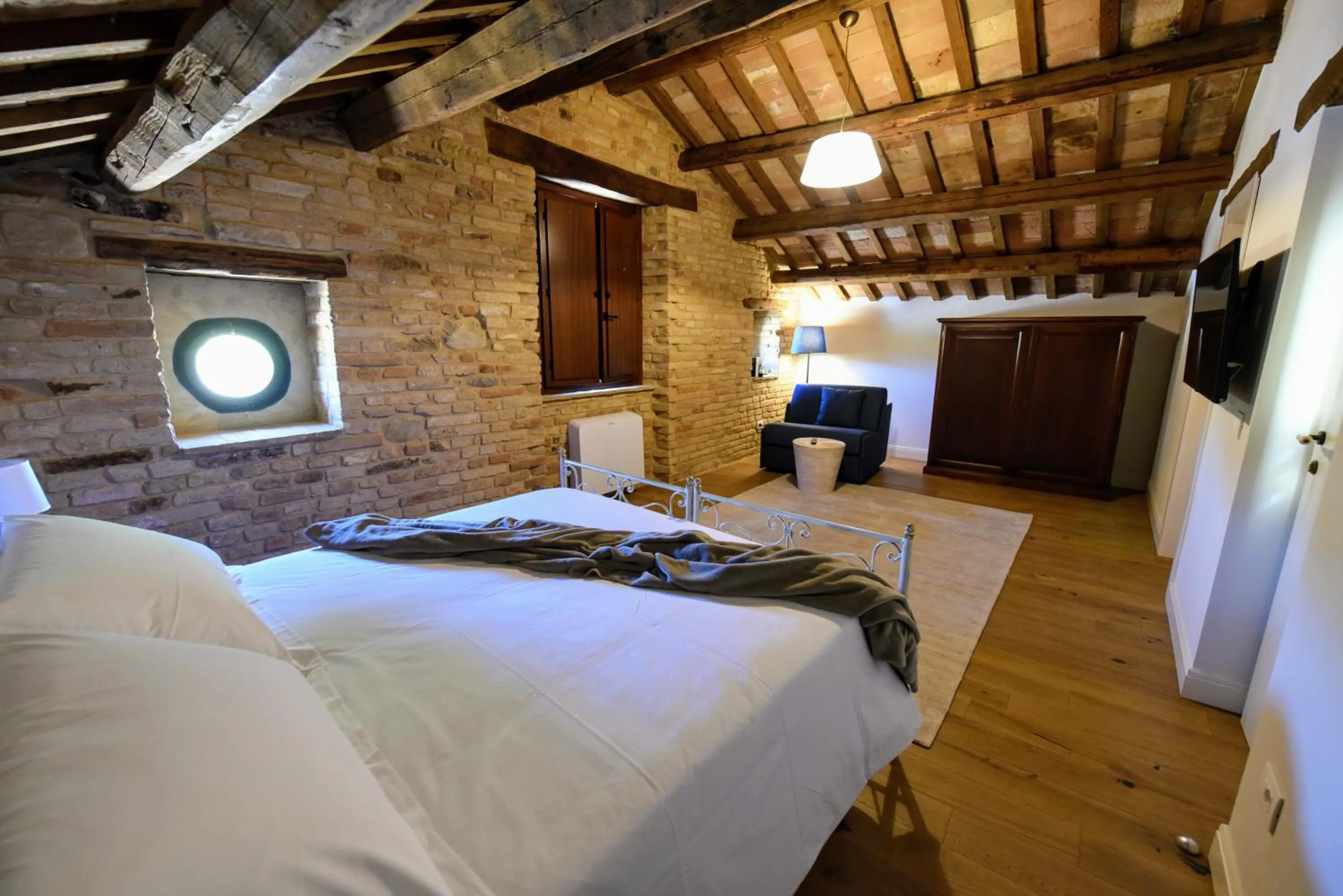 Bed in Villa Shmitanka