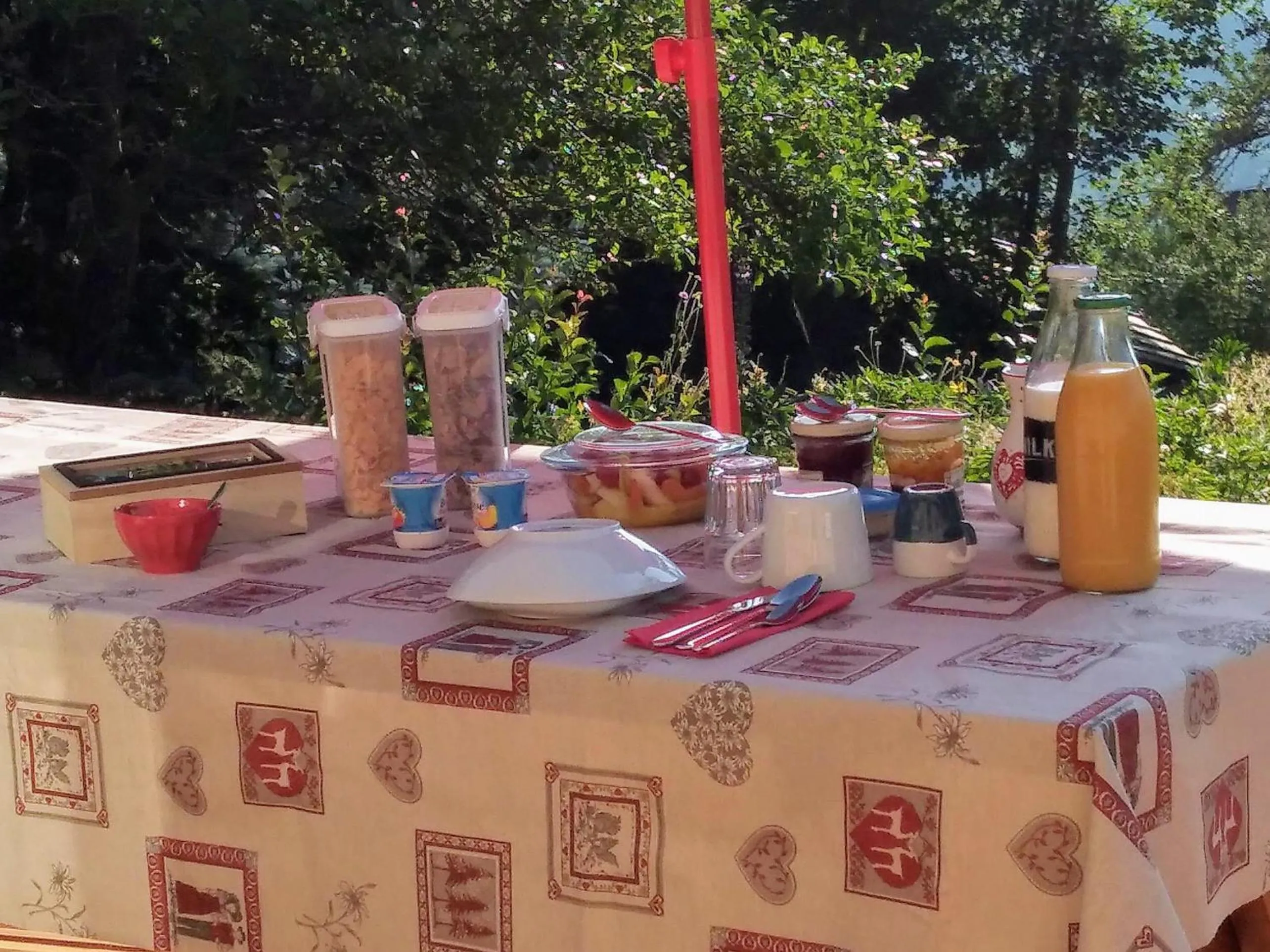 Breakfast in Le Petit Chalet-Leard