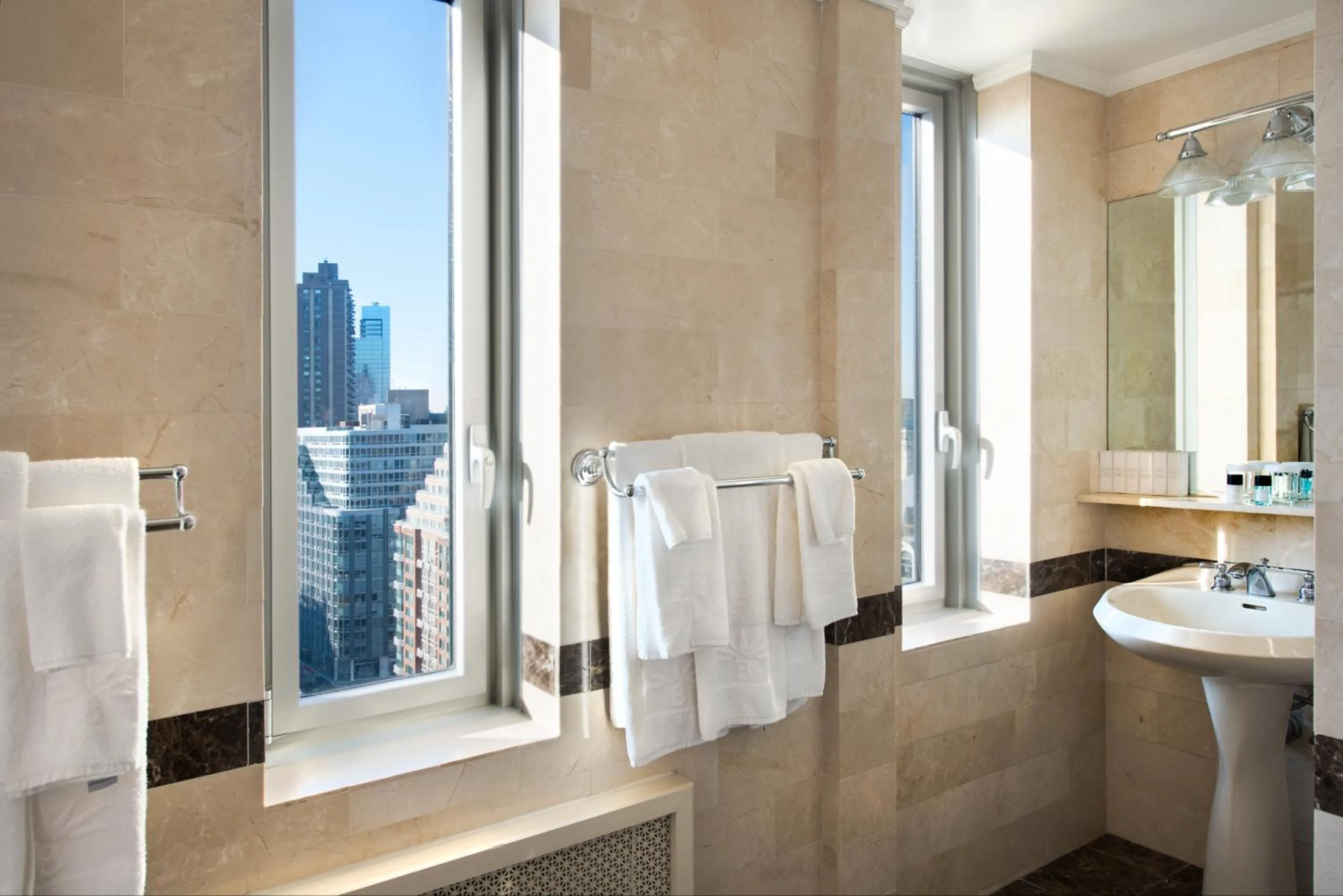 Bathroom in Hotel Beacon