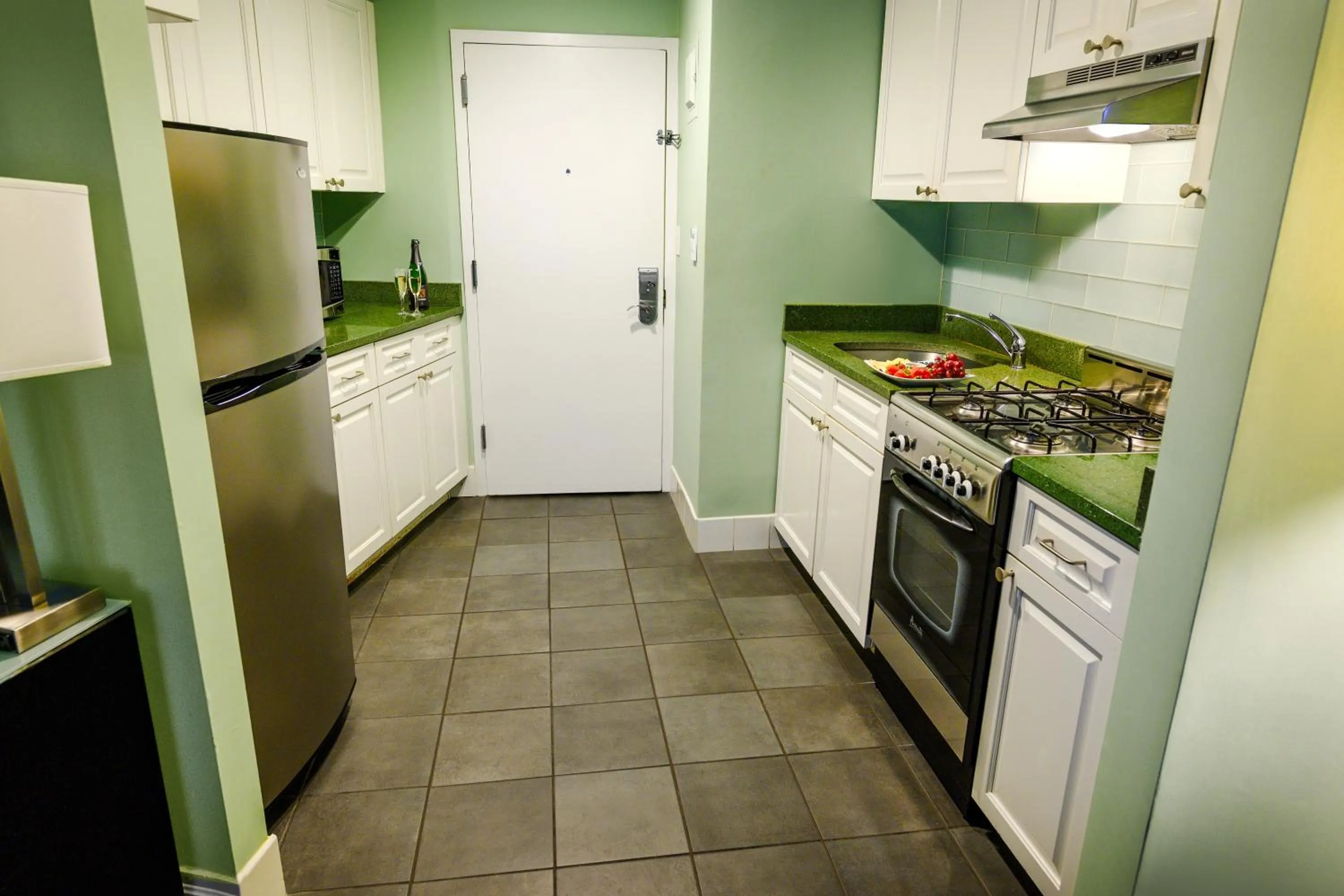 Communal kitchen in Hotel Beacon