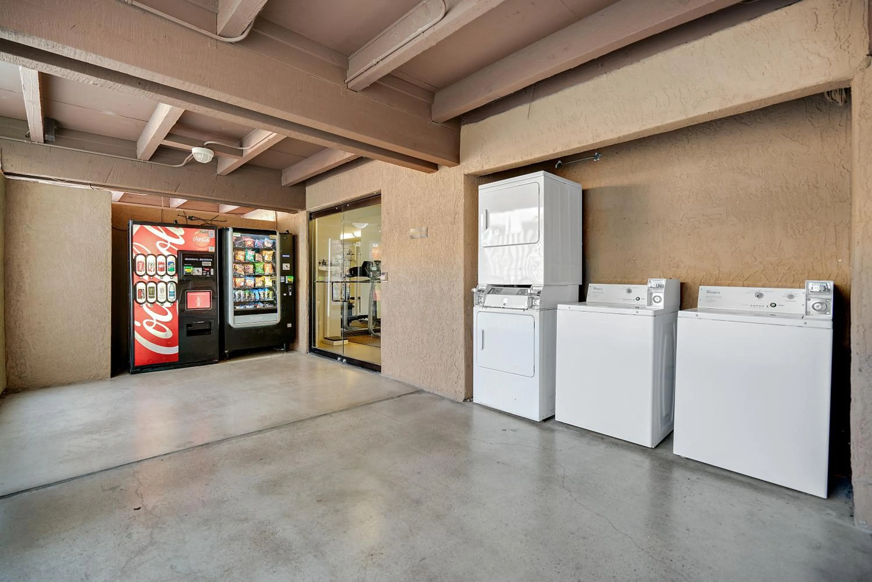 Food and drinks in 3 Palms Hotel