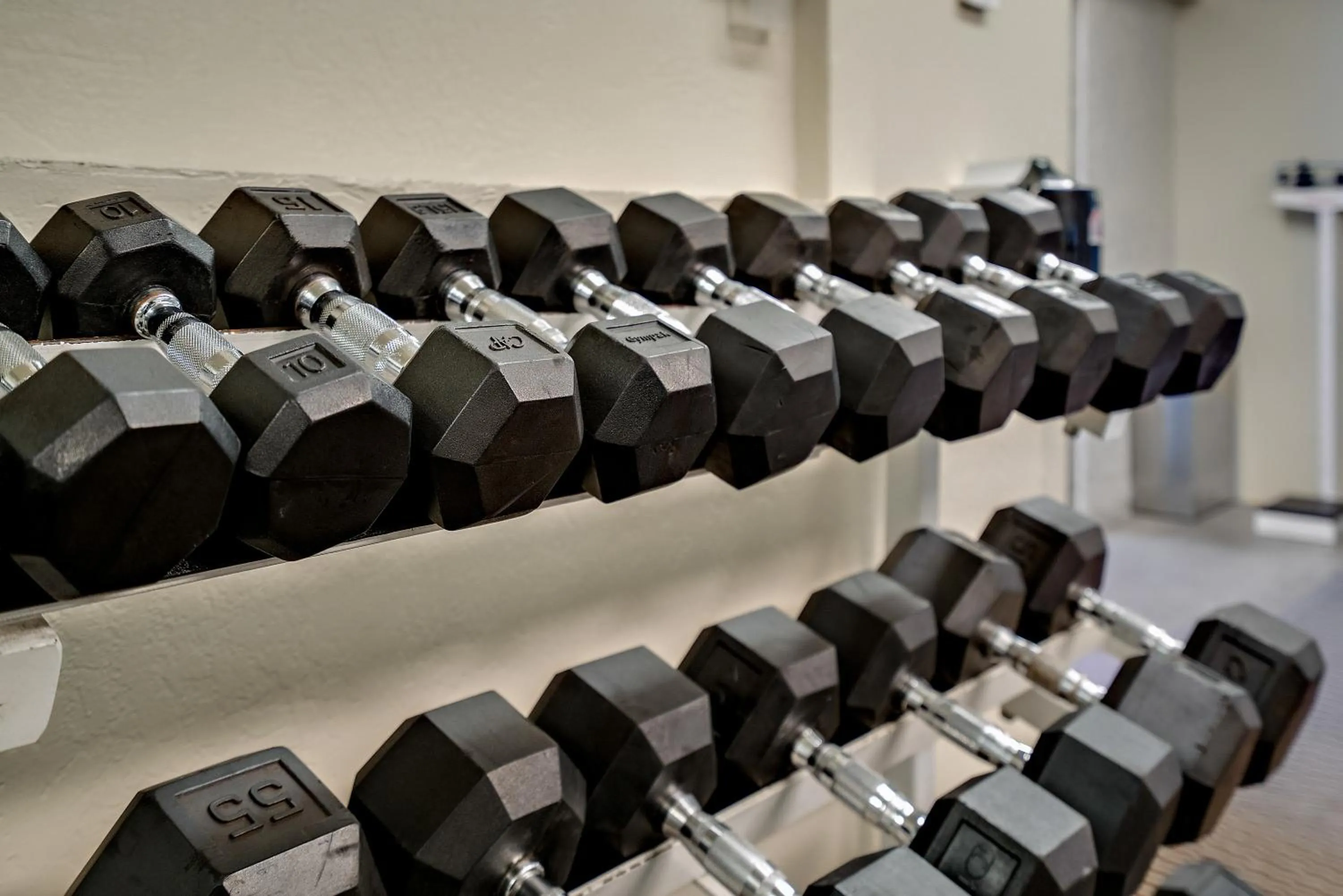 Fitness centre/facilities in 3 Palms Hotel