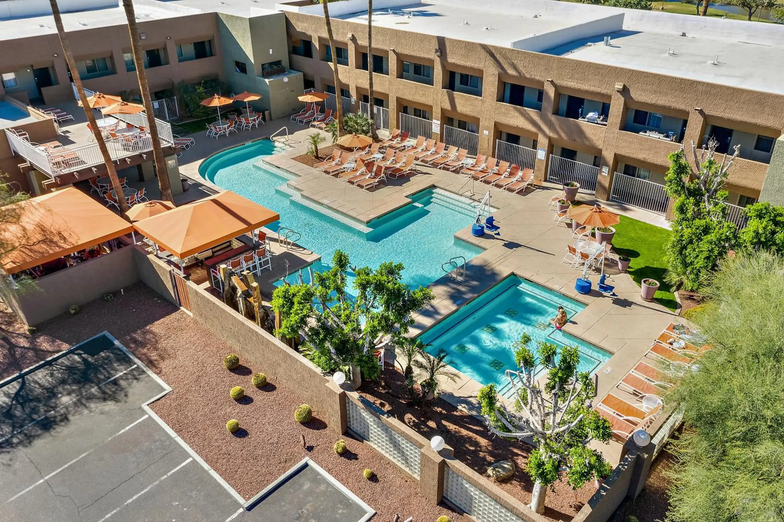 Hot Tub, Pool View in 3 Palms Hotel