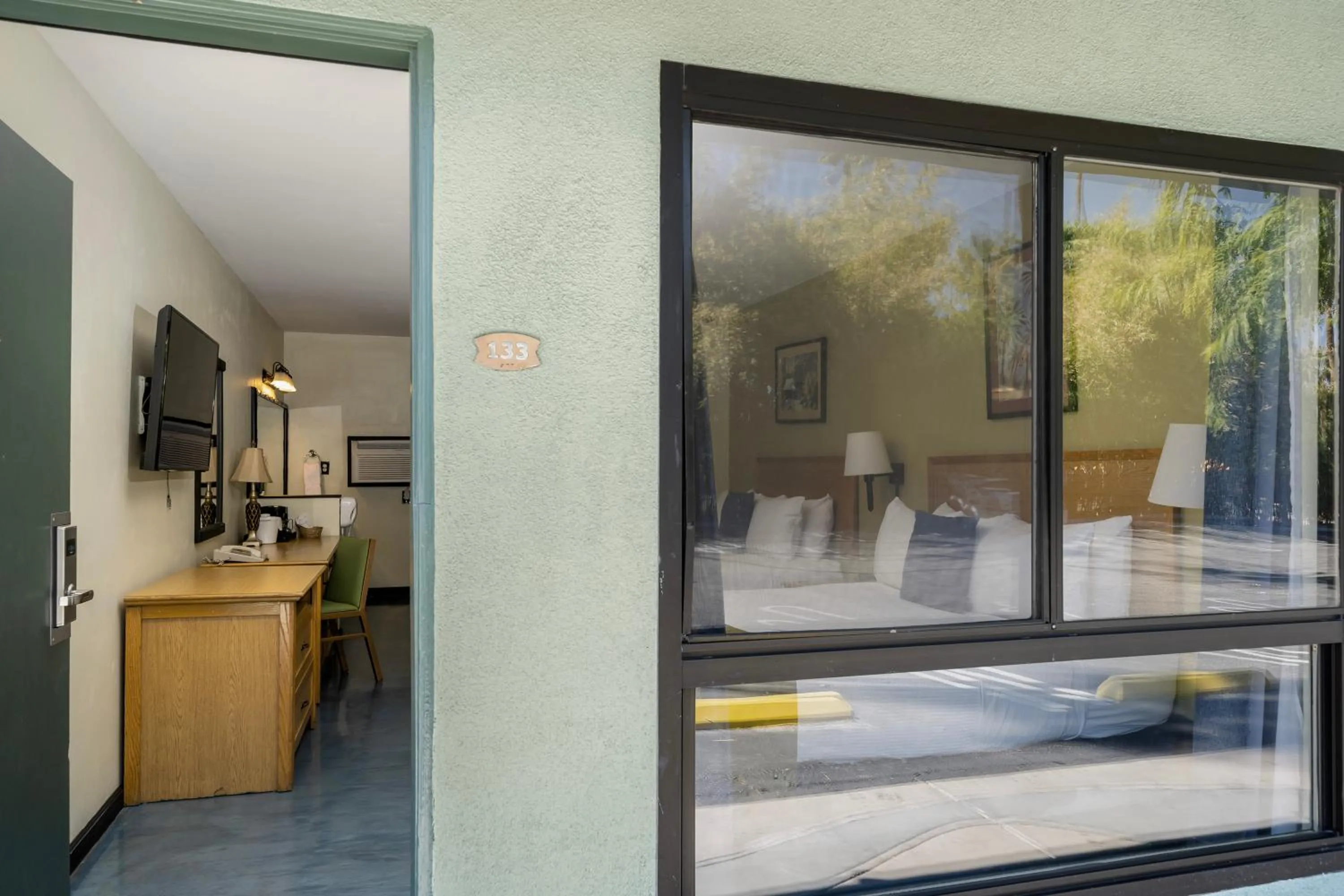 Facade/entrance in Caliente Tropics