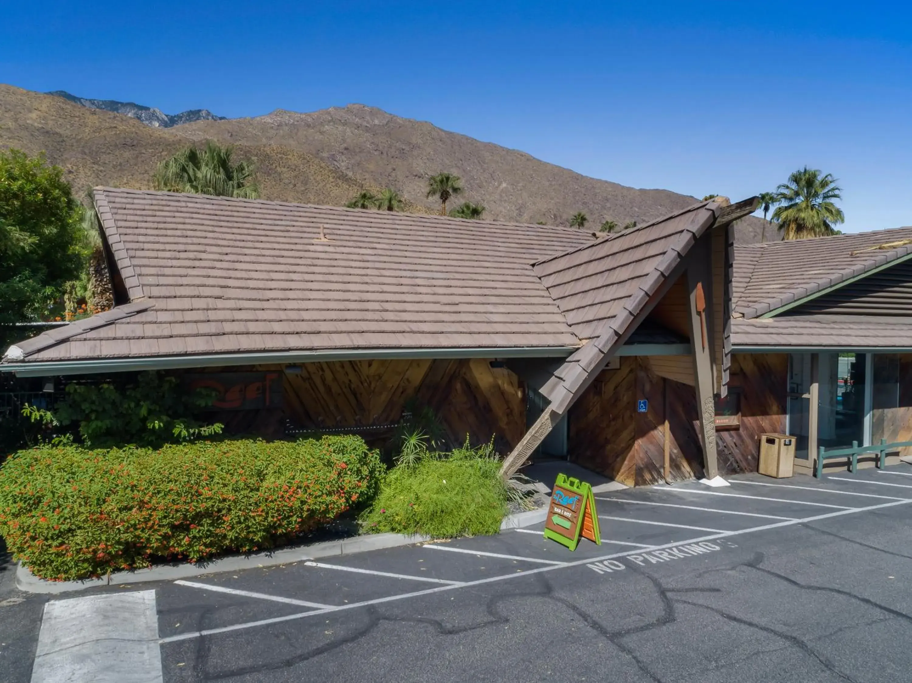 Property building in Caliente Tropics Property building in Caliente Tropics