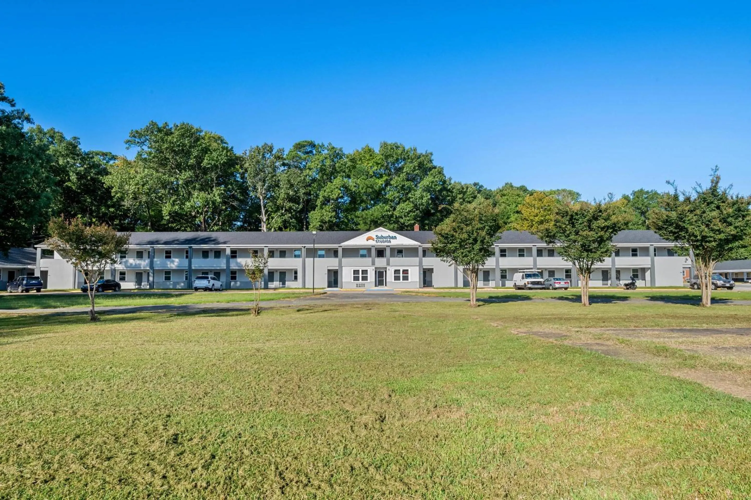 Property building in Suburban Studios Newport News - Hampton