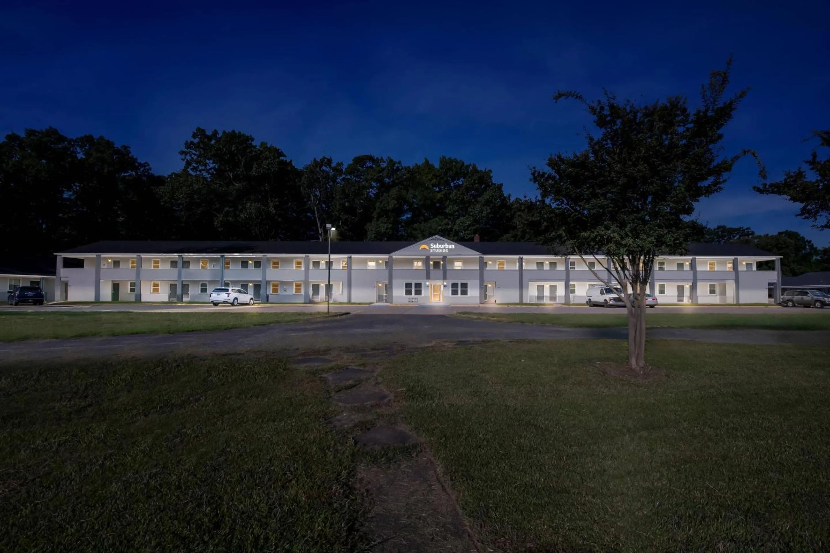 Property building in Suburban Studios Newport News - Hampton