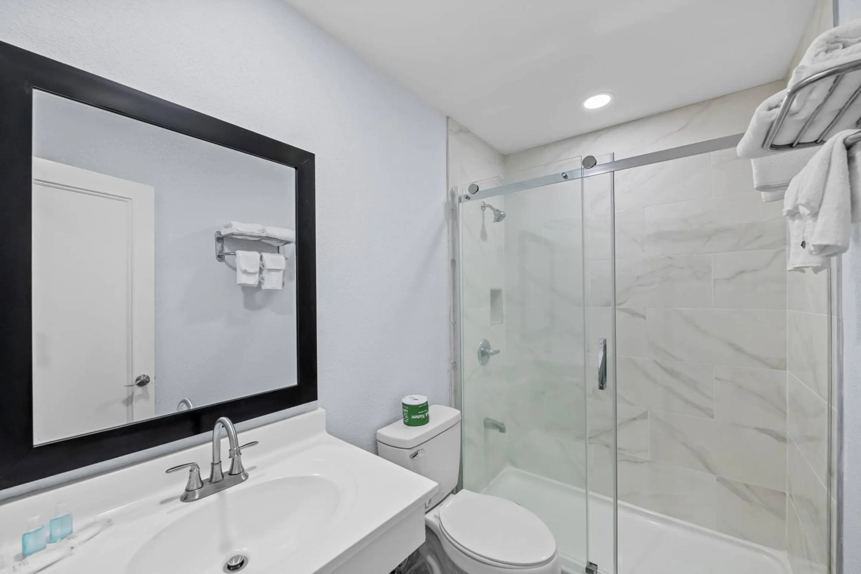 Bedroom in Suburban Studios Newport News - Hampton