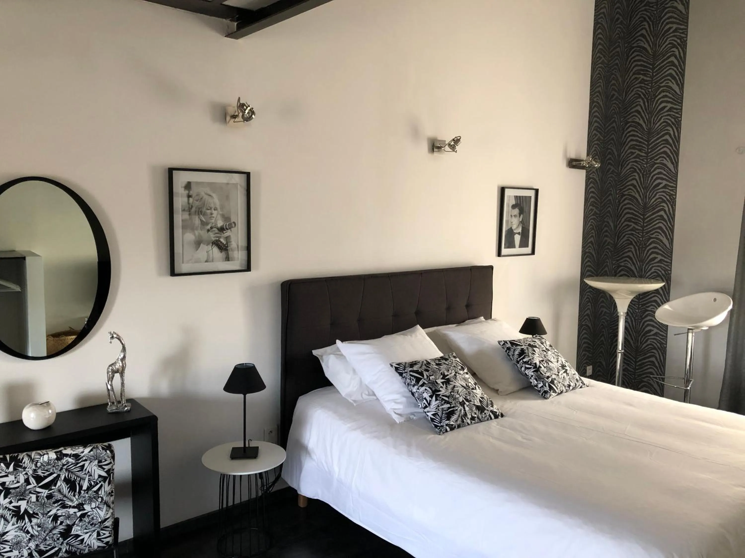 Bedroom, Bed in B&B dans Mas en pierres